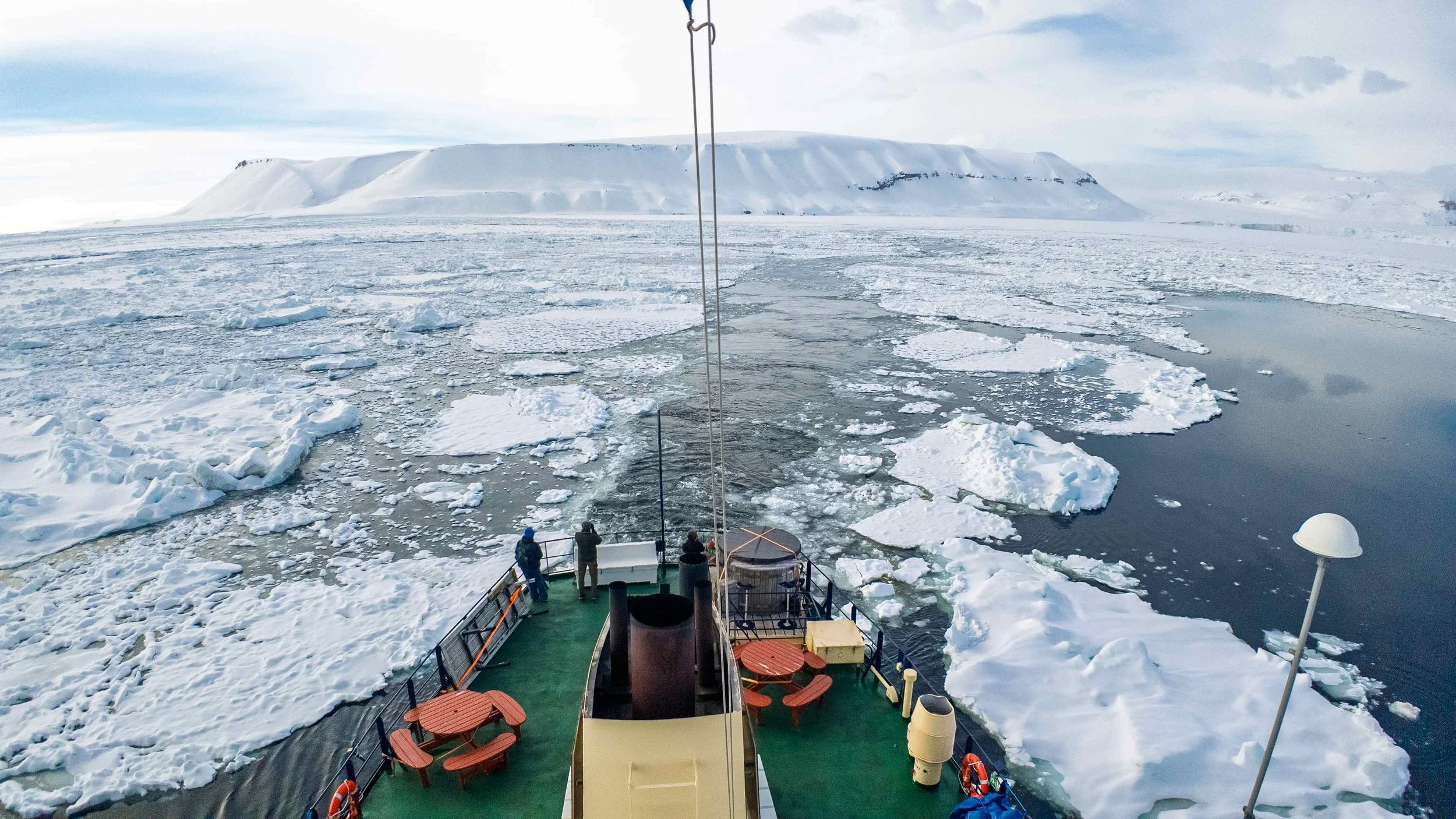 Icebreaker-Ship-Deck_2026-06-04_01.jpg