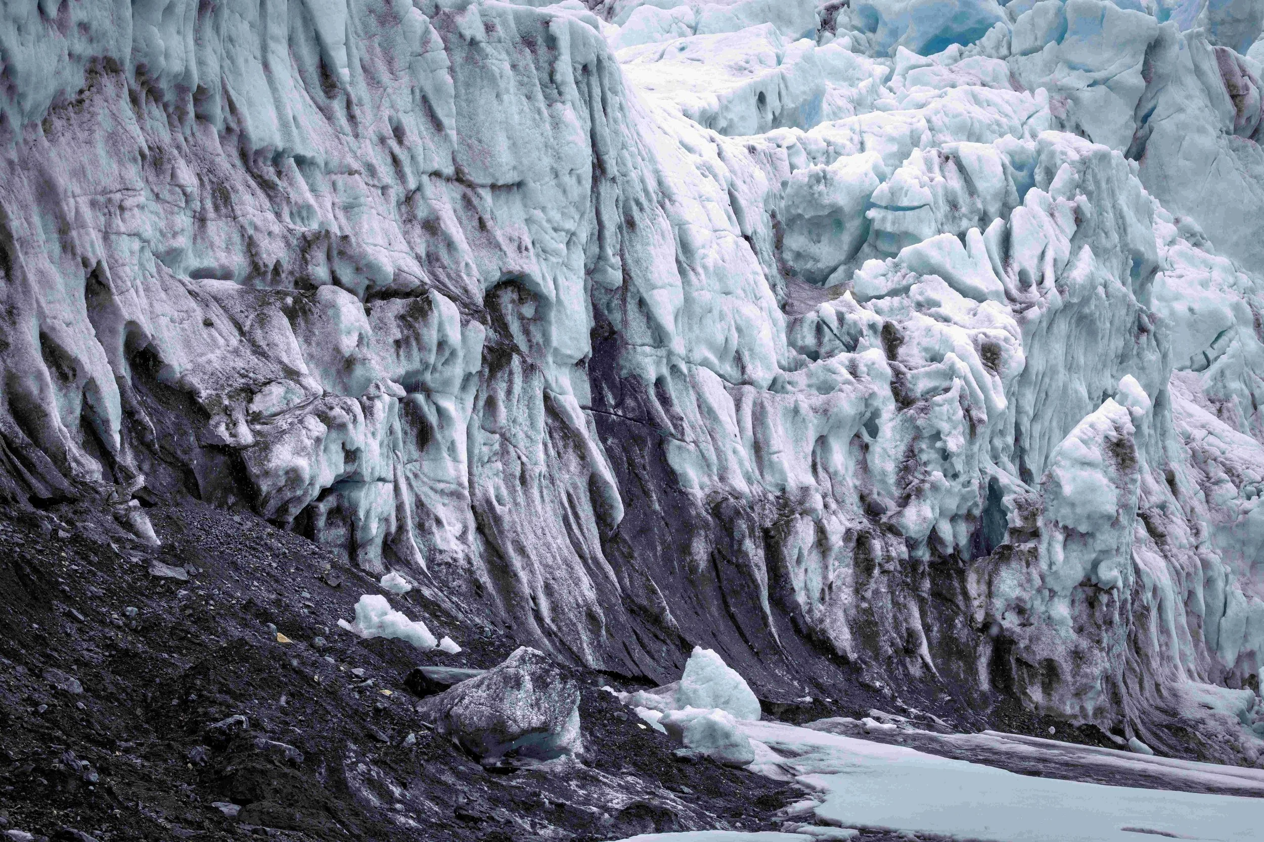 Glacial-Ice-Wall_2026-06-04_02.jpg