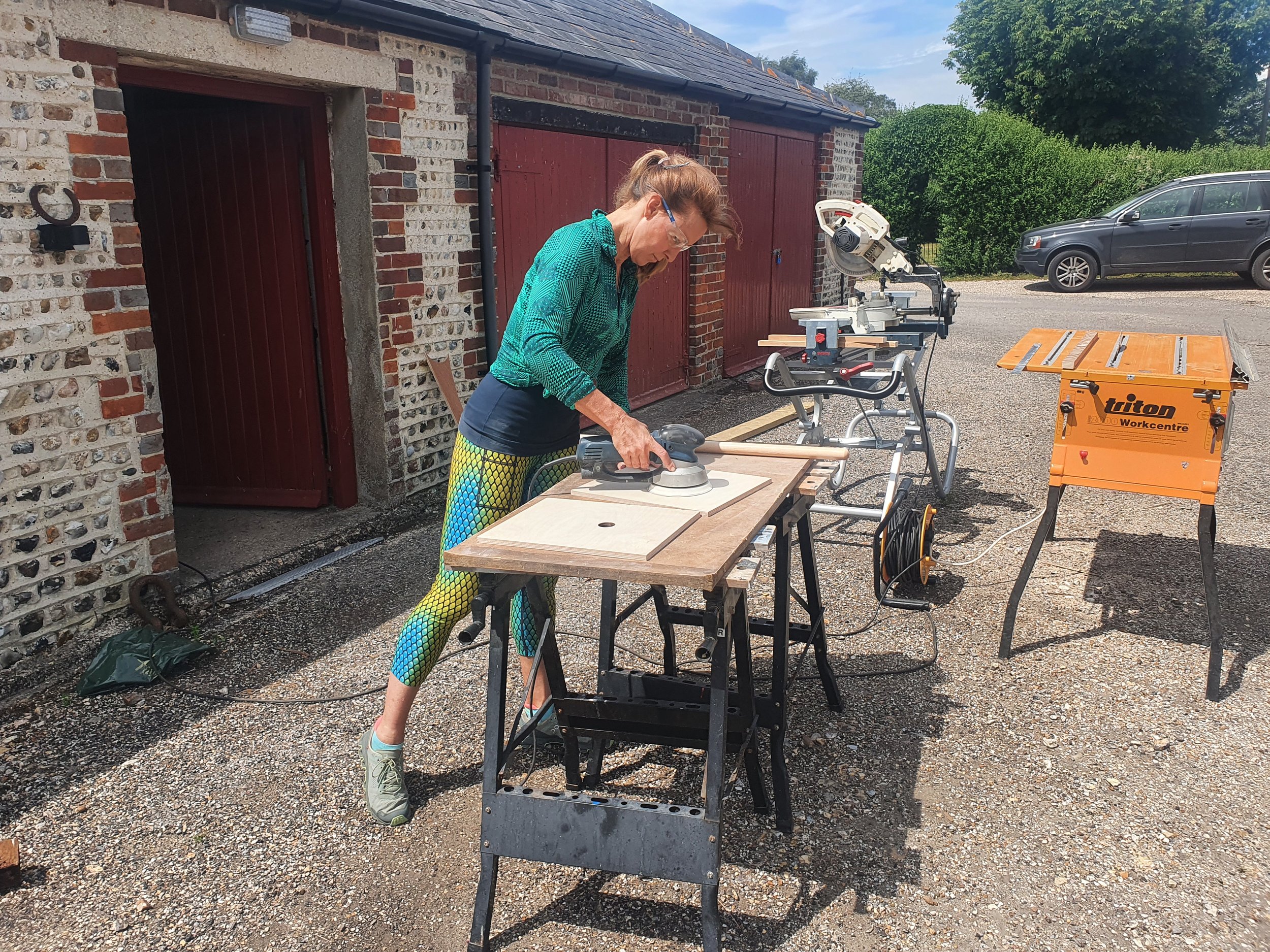I have always found the box that goes with a reformer is too low for most people - so, I made my own. It's the perfect height for most people to sit on