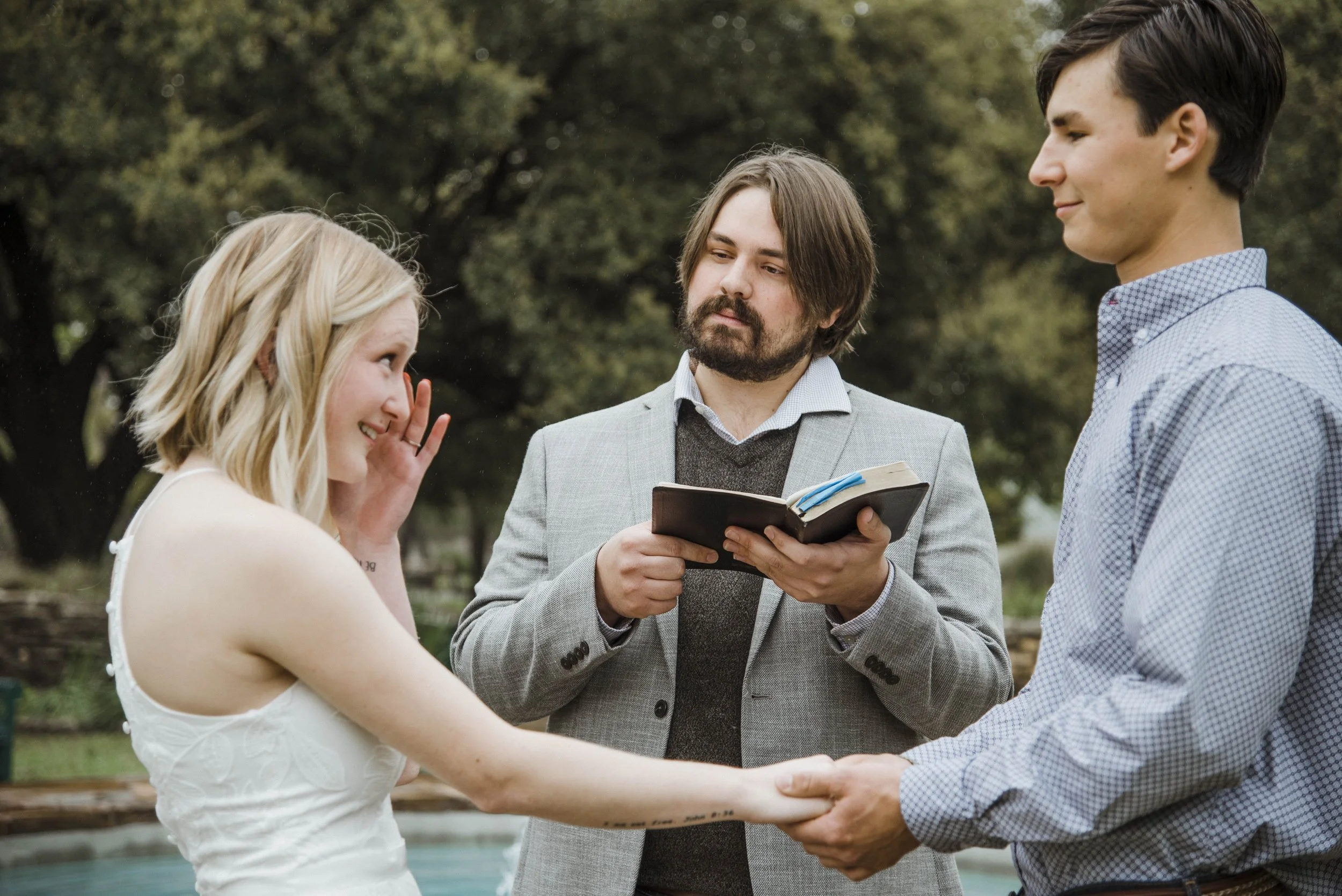 Intimate Weddings and Elopements in Colorado