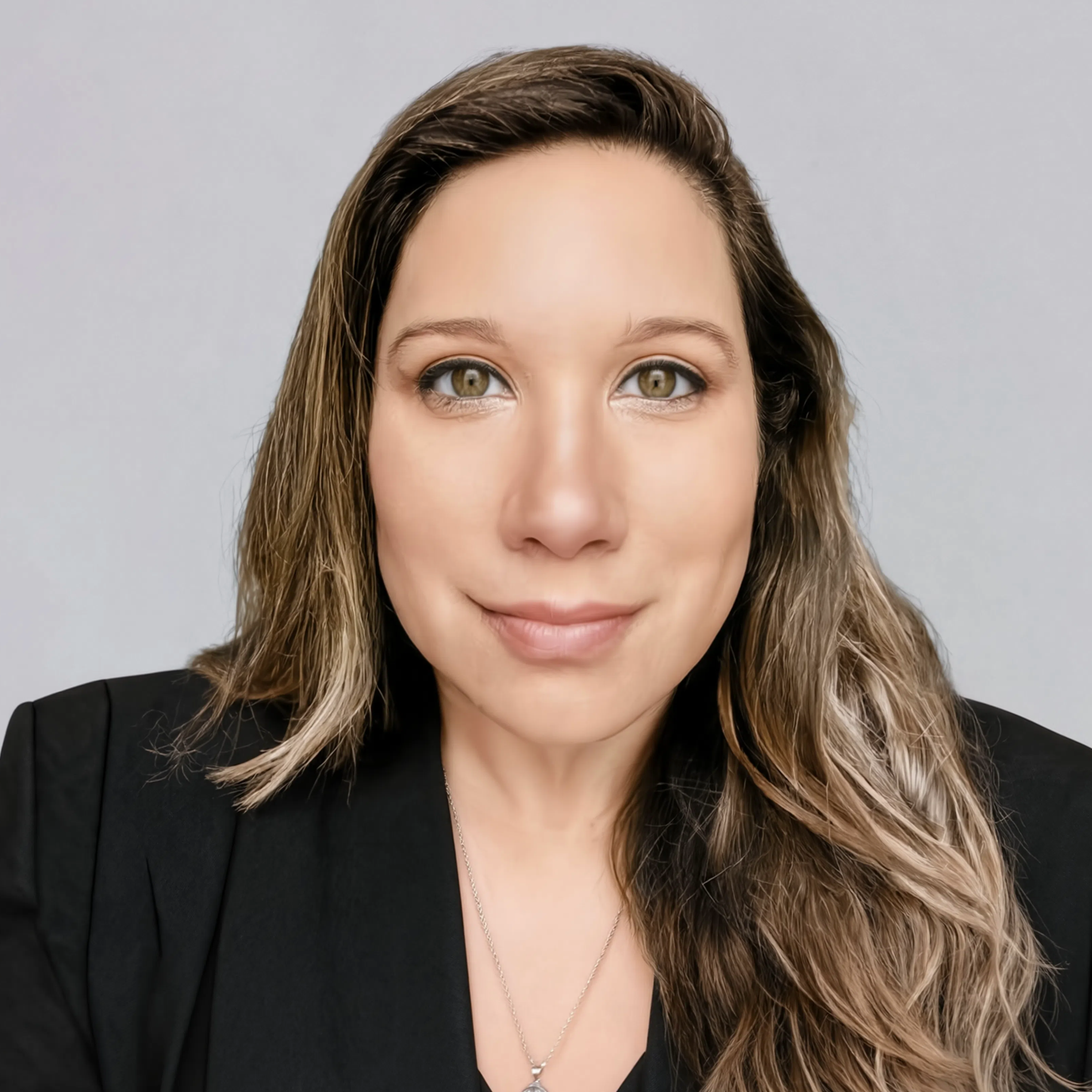 sarah-t-aeris-brands-headshot.png