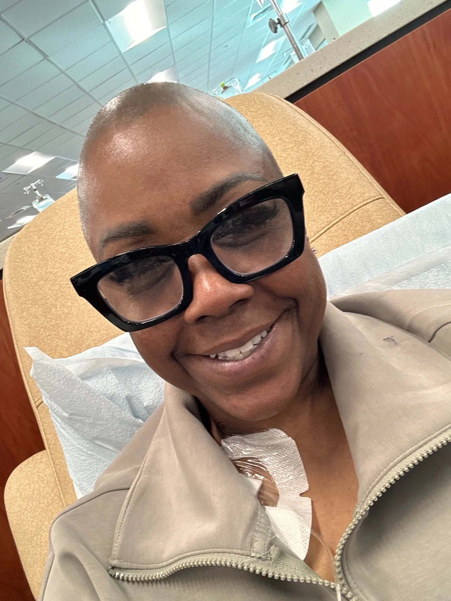 My name is Tonya (@divalove1970) I woke up one Thursday morning thinking that I had a scratch under my right breast and did a self exam and realized that there was a lump in my right breast and that&rsquo;s where the pain was coming from

I had a doc