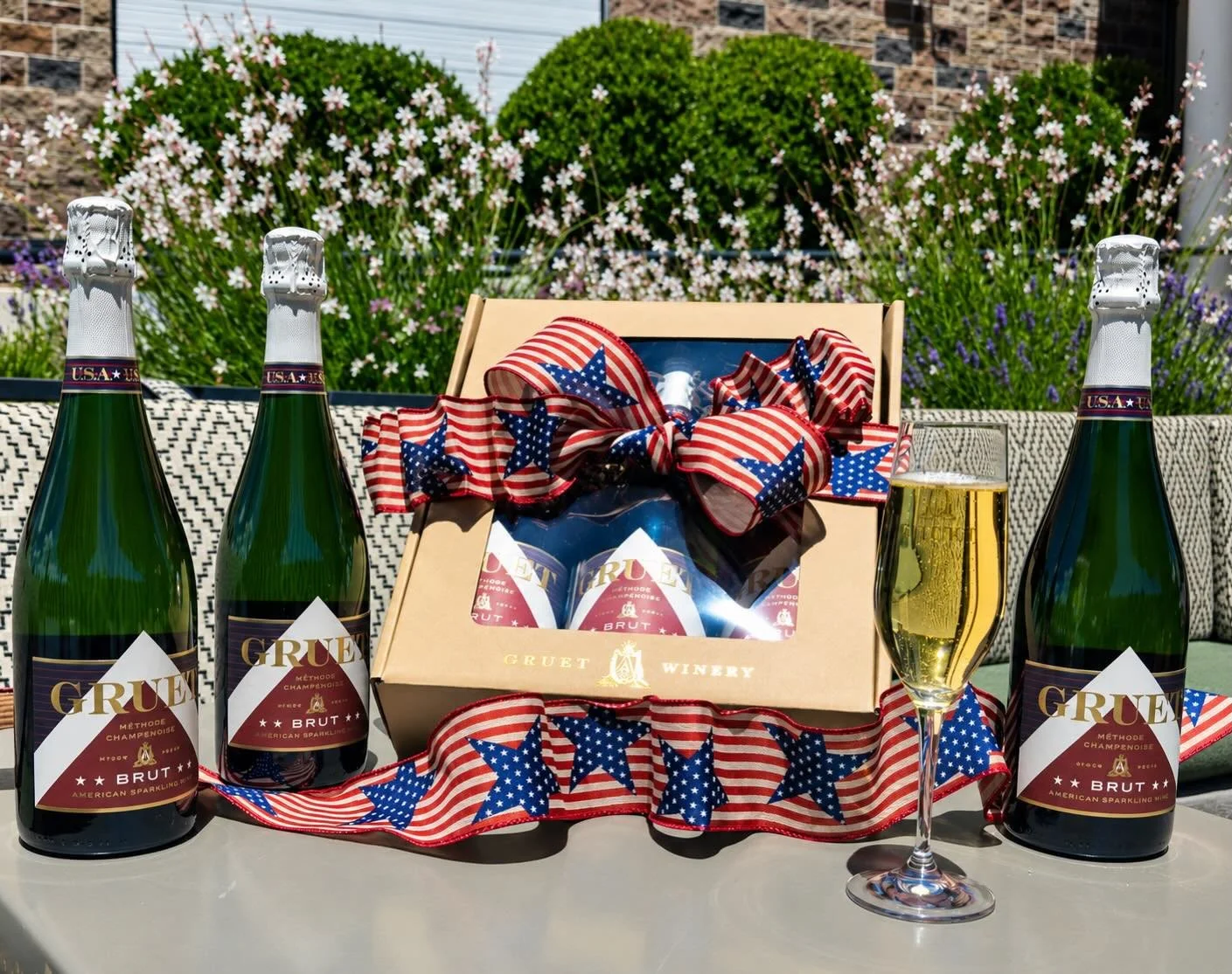 Your 4th of July just got bubblier. 🥂✨ Grab our new All American Brut Gift Box - 3 bottles for just $80. Ready to gift or pop open for your summer celebrations.
&nbsp;
Order online with $25 flat rate shipping or come pick it up in the tasting rooms 