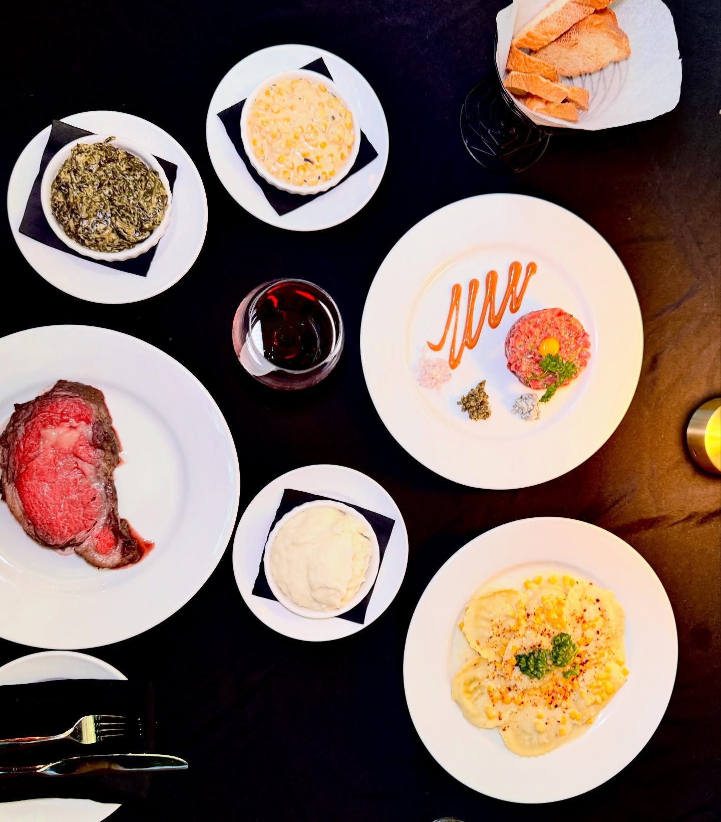 Come to Prime Rib at the Garden this evening or tomorrow evening for a pre Father&rsquo;s Day celebration , and wonderfully prepared delicious Prime Rib dinner. Right in the heart of Walnut Creek 🌆

#steakhousewalnutcreek #luxurydining #bayarearesta