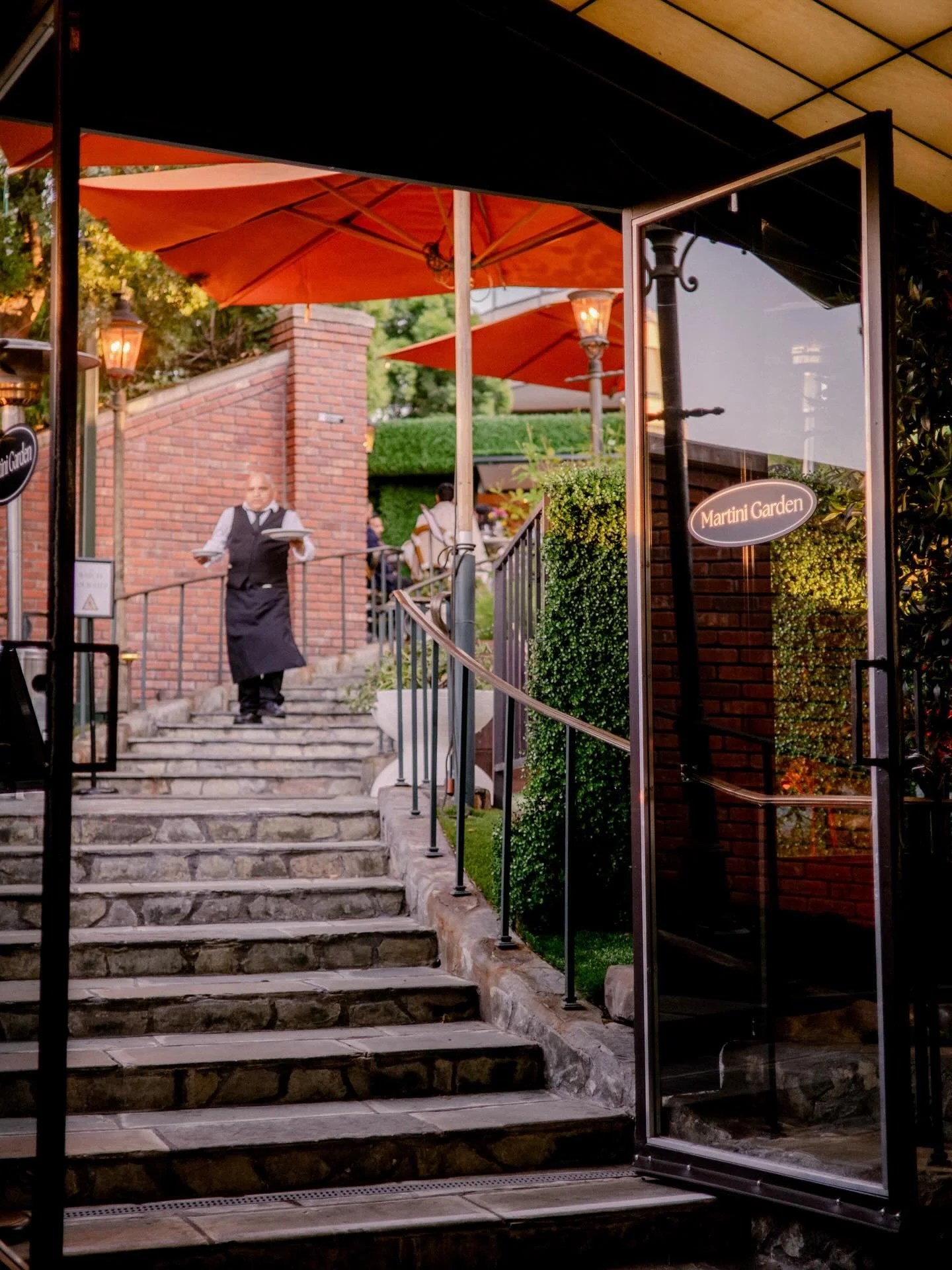 The Martini Garden is open for you 🍸
Sip handcrafted martinis, share small bites, and enjoy Walnut Creek&rsquo;s favorite outdoor dining destination

#primesteakhousewc #walnutcreek #downtownwalnutcreek #martinis #outdoordining