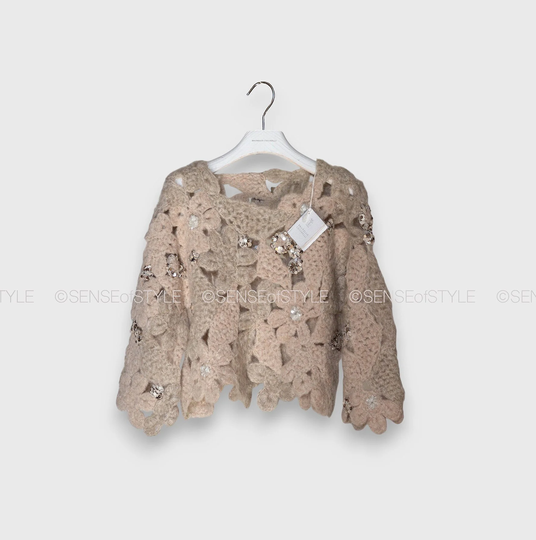 ppppp999hotoroom - 2025-11-16T145312.964.jpg