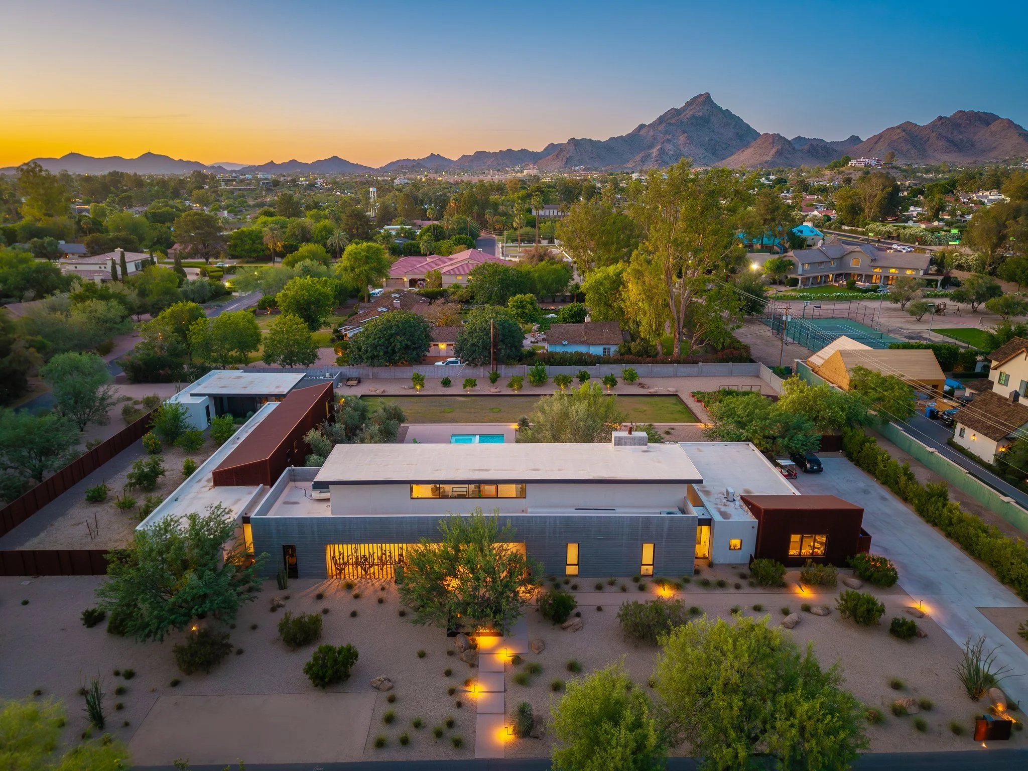 OCT. 12TH | HOME TOUR: Design In All Sizes