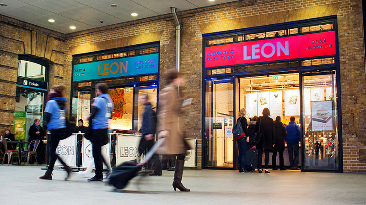 LEON Menu &amp; Prices UK (2025): Coffee, Drinks &amp; Loyalty Guide