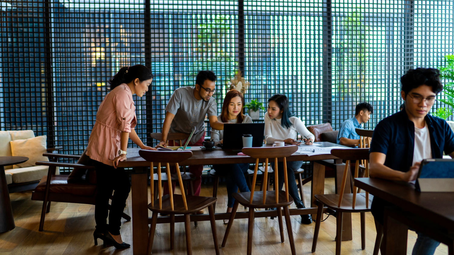 The Coffee Shop Is Becoming a Coworking Space. Good.