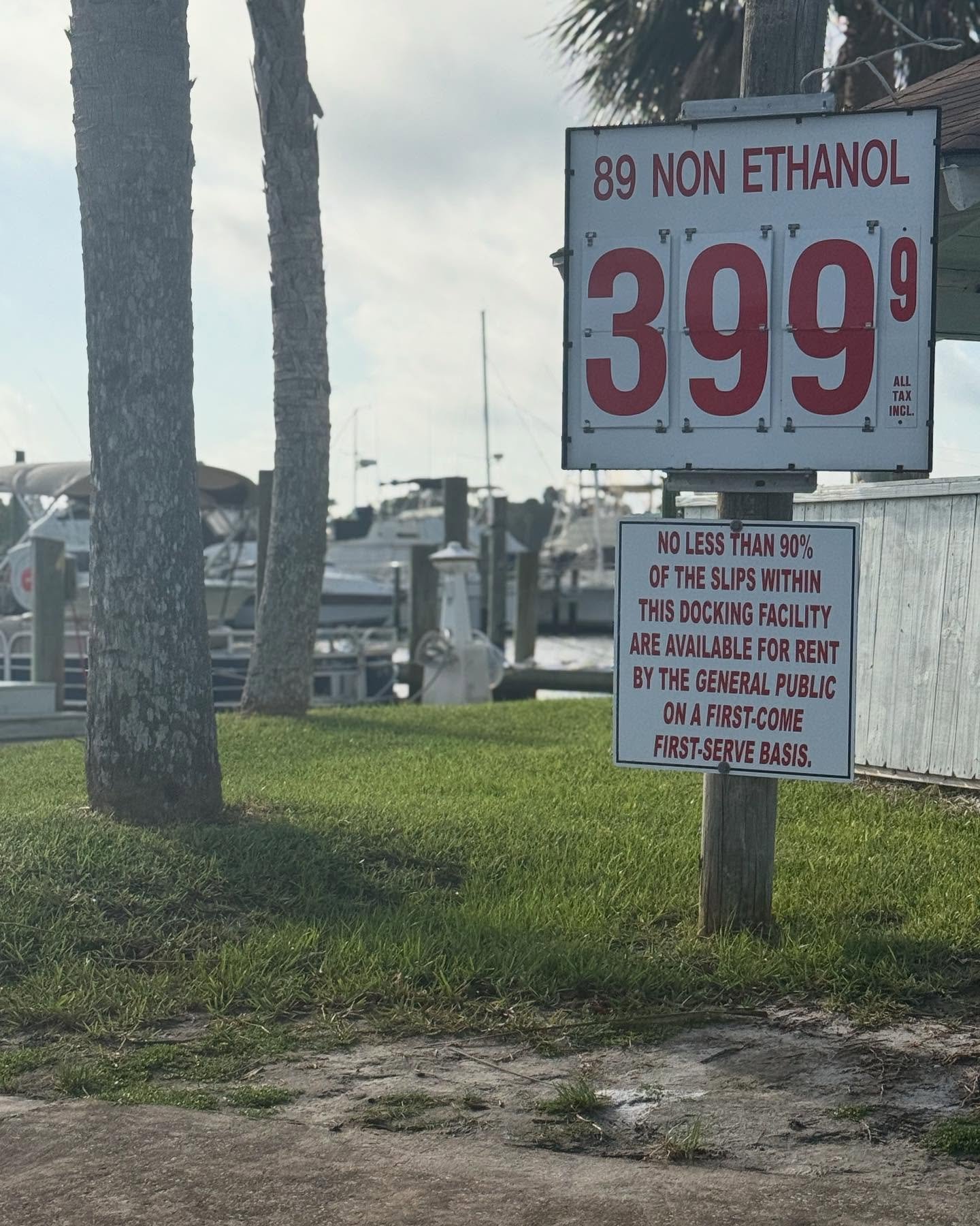 Lowest fuel prices on the water! #crystalriverfl Your marina has you covered! #boatingflorida #marina #floridacheck