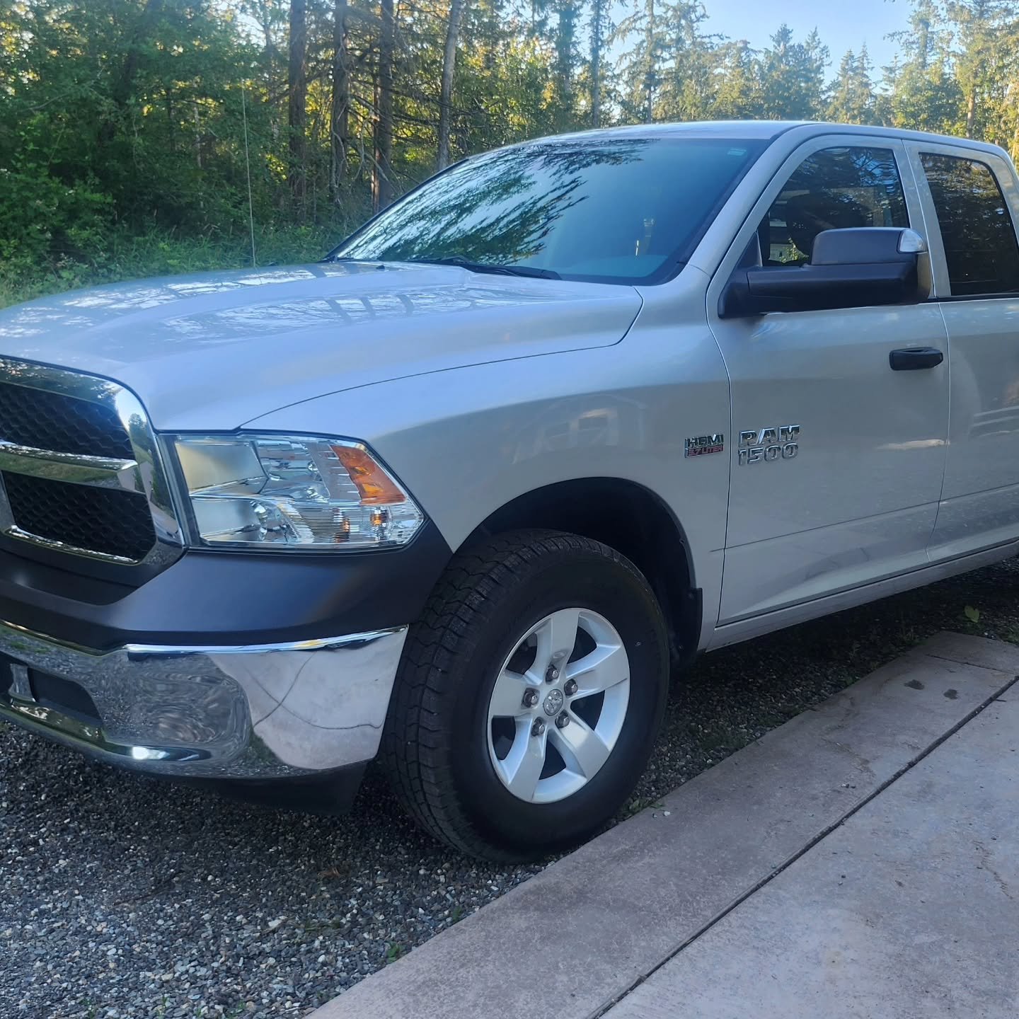 Our team had the pleasure of working on this 2015 Ram 1500. This was a large job, but the end result was well worth the time spent. Visit our website link in the bio for pricing and scheduling.