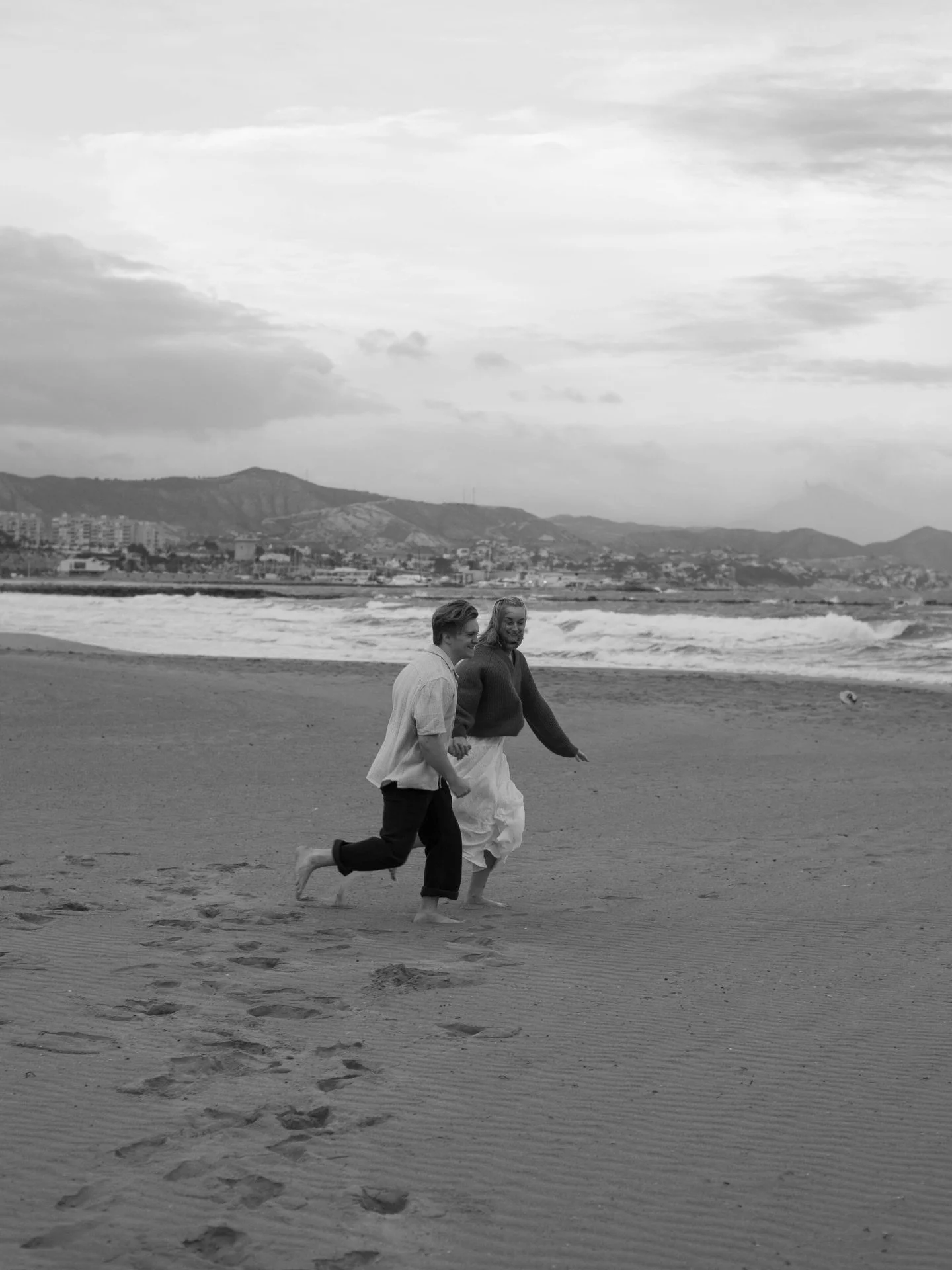 I need the cold weather to go away so I can be back on the beach!!!

#madridcouplesphotographer
#madridelopement
#europeelopementphotographer
#couplesphotographyeurope
#americansinspain