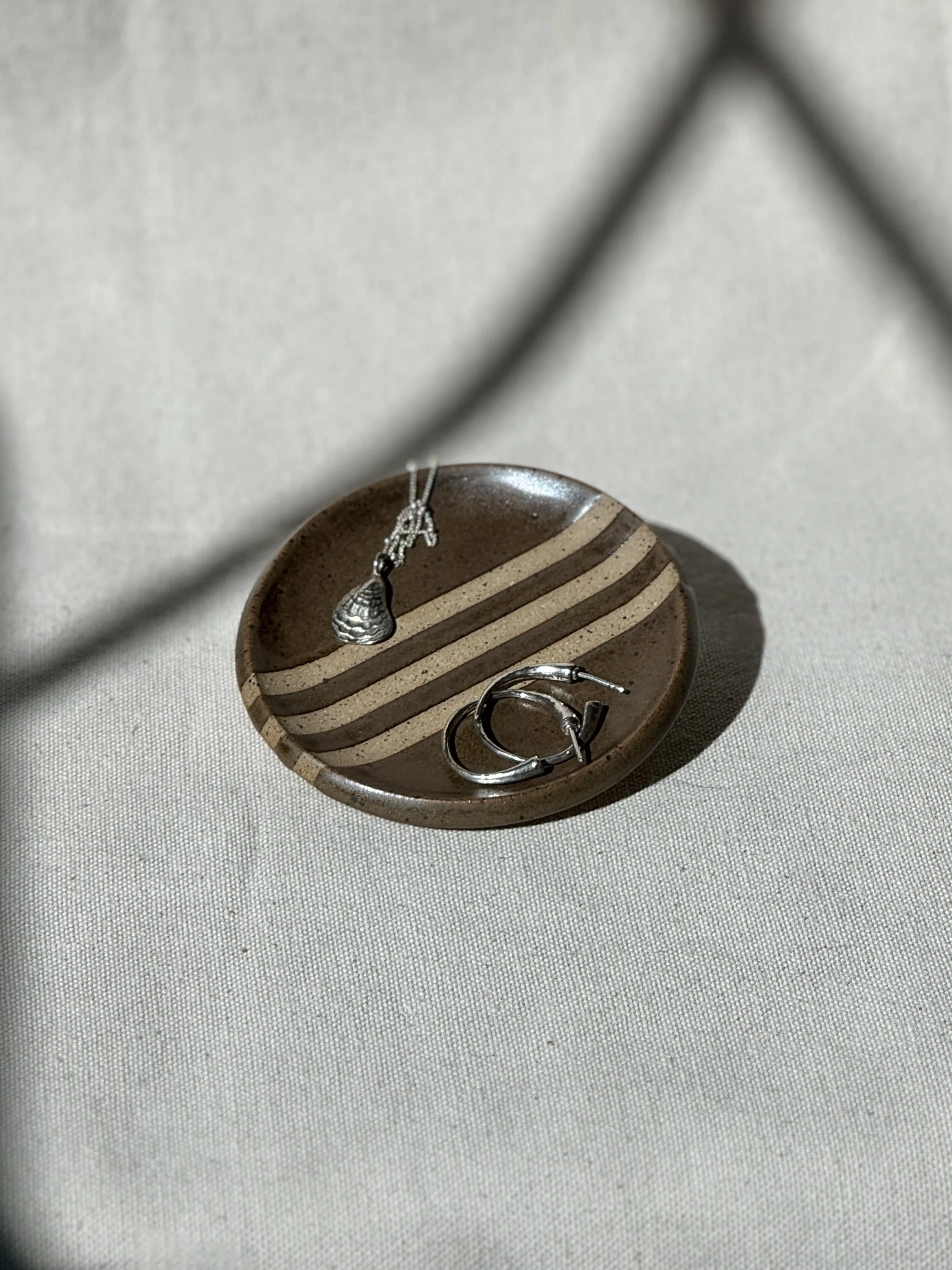 Catch-All Dish in Bark Stripe