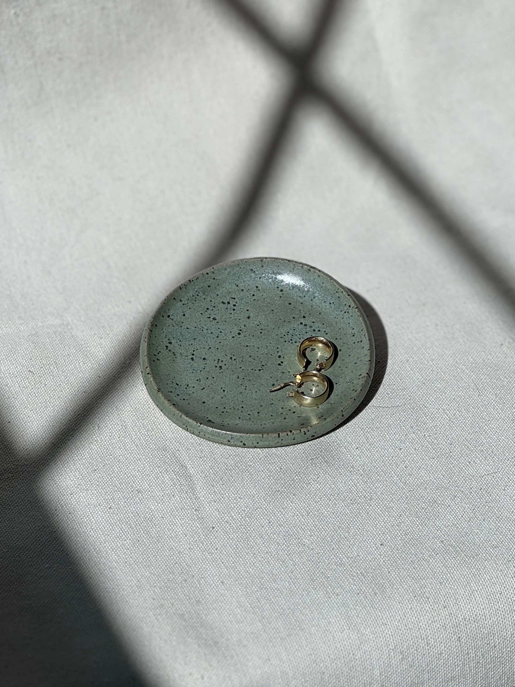 Catch-All Dish in Frosted Sage