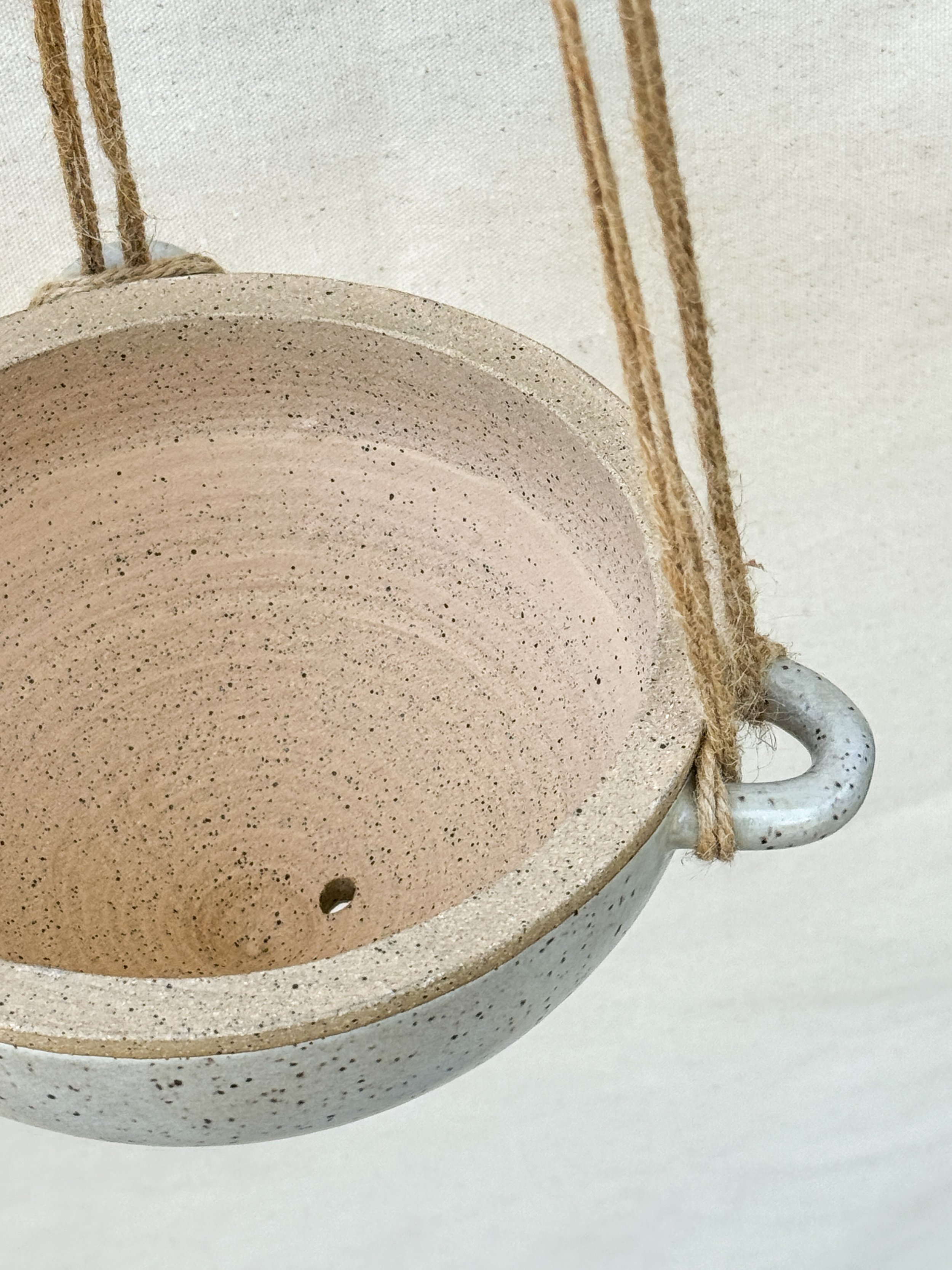 Hanging Planter in Winter White