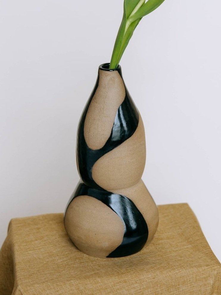 Large Vase in Satin Black Abstract