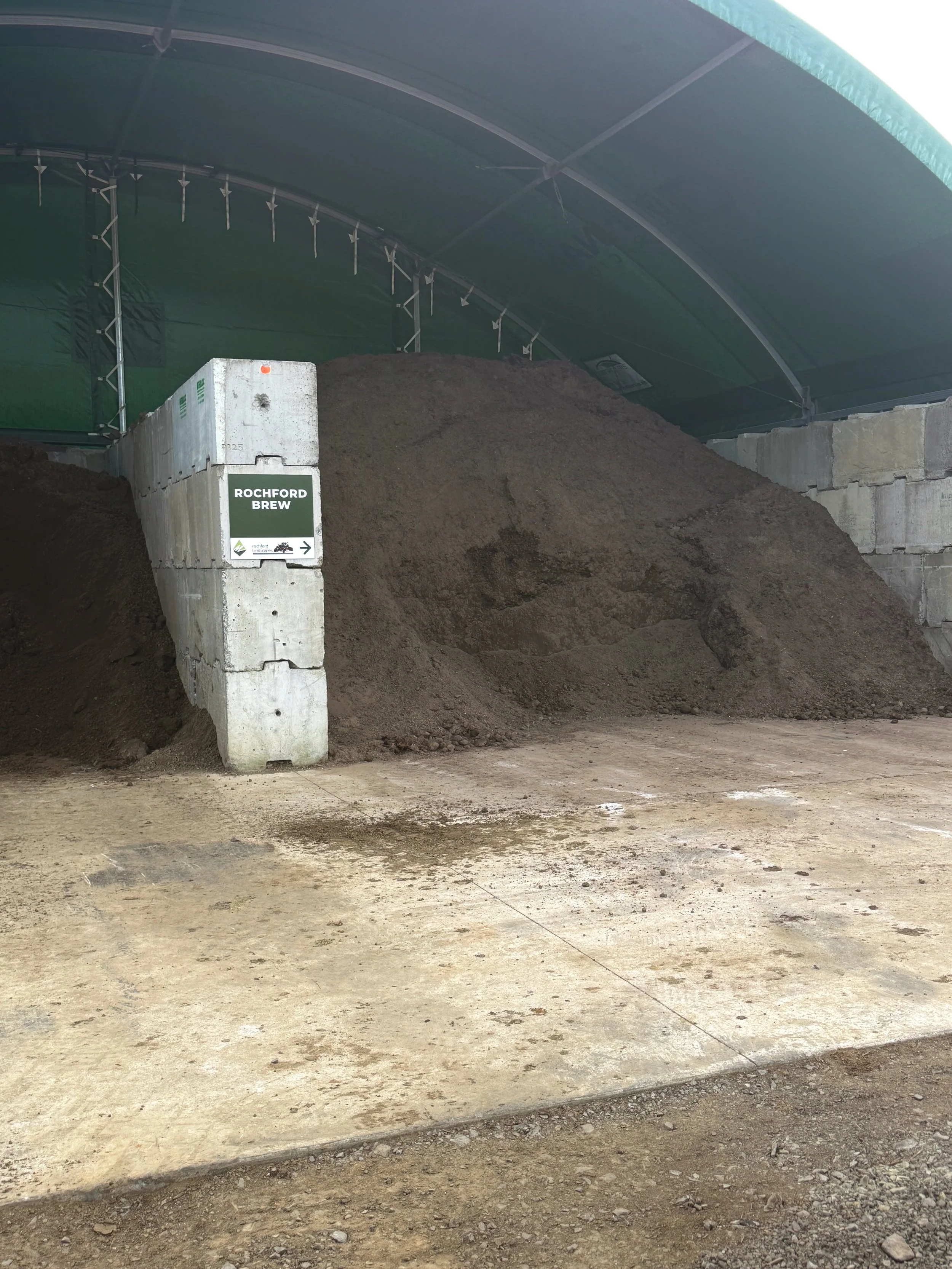 dag-man-wool-mulch-sheep-fertiliser.jpeg