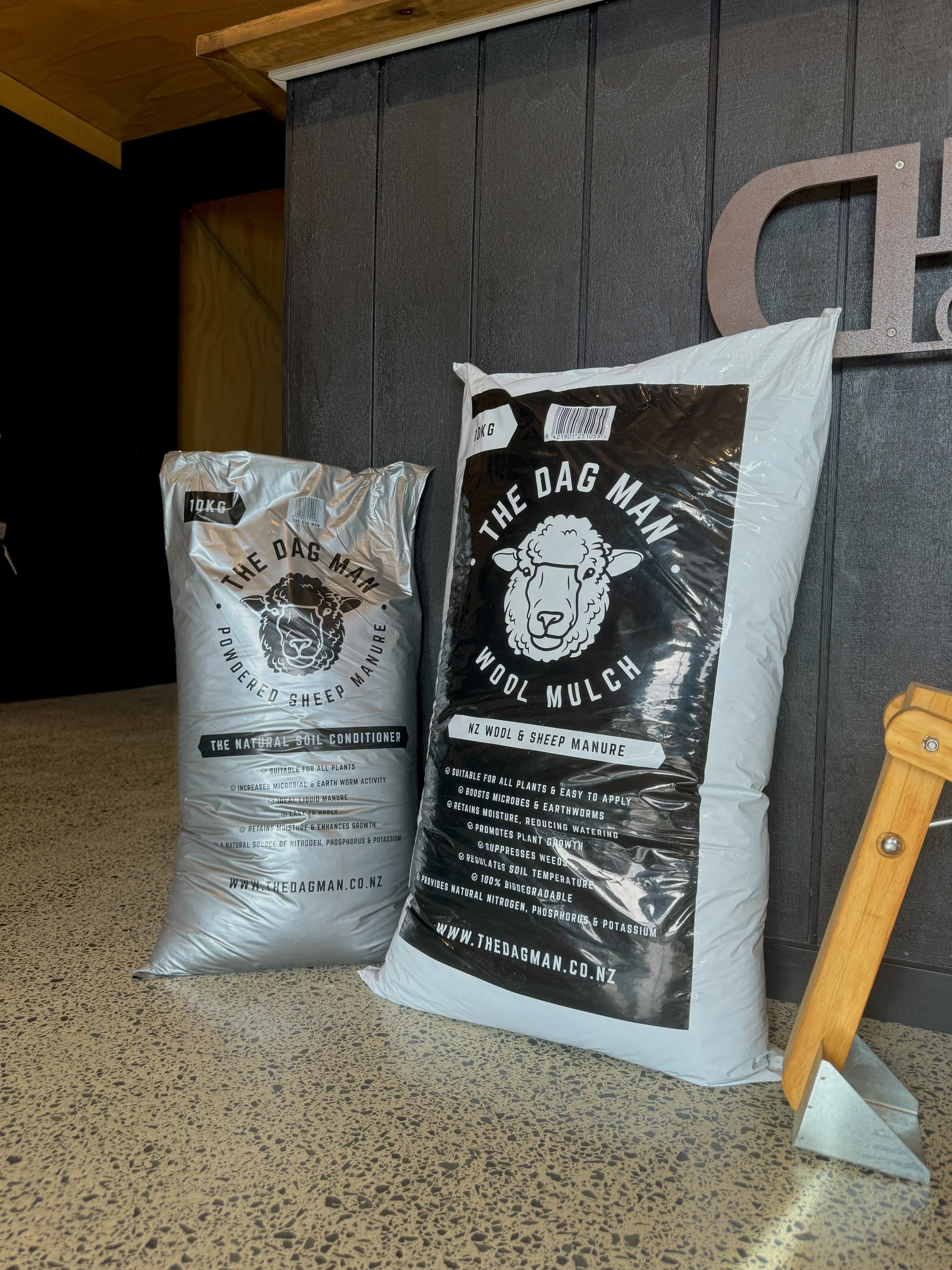 powdered-sheep-manure-soil-conditioner..jpeg