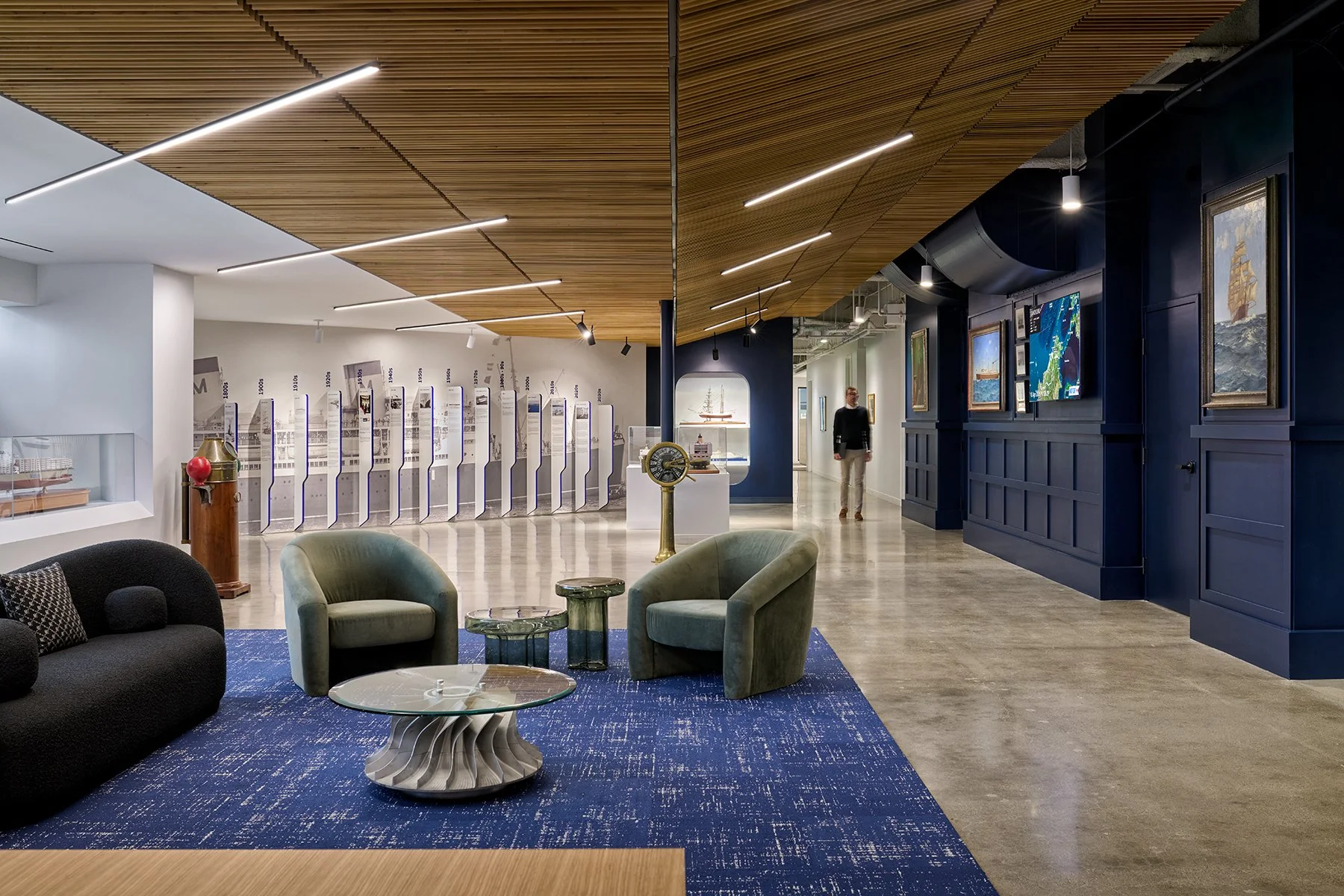 Rooted in history and designed for momentum, this workplace brings maritime legacy, storytelling, and collaboration together through warm materials, curated artifacts, and spaces made for connection.
 
With an accelerated schedule, this project calle