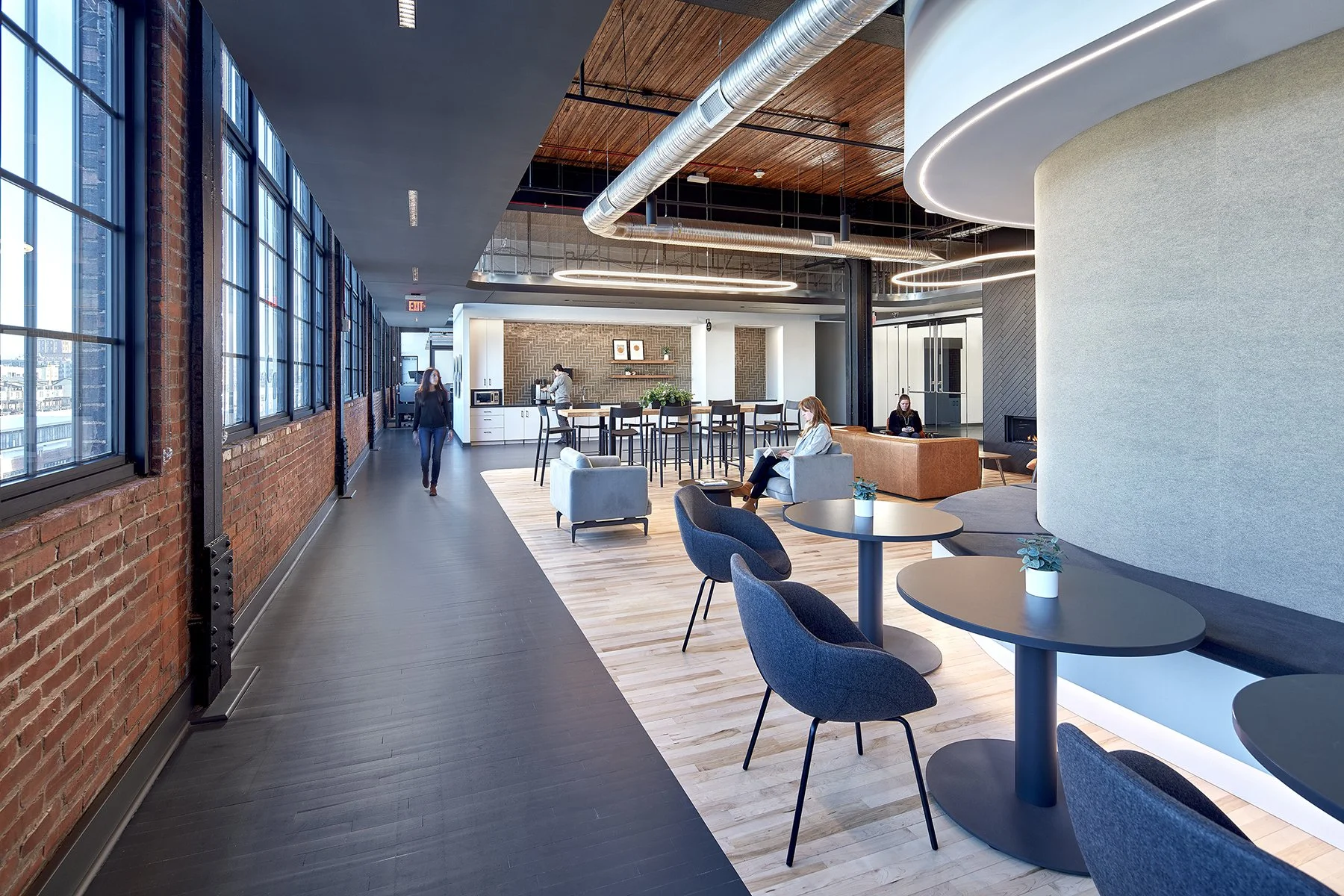 CC9_Break Area Lobby_1800x1200.jpg