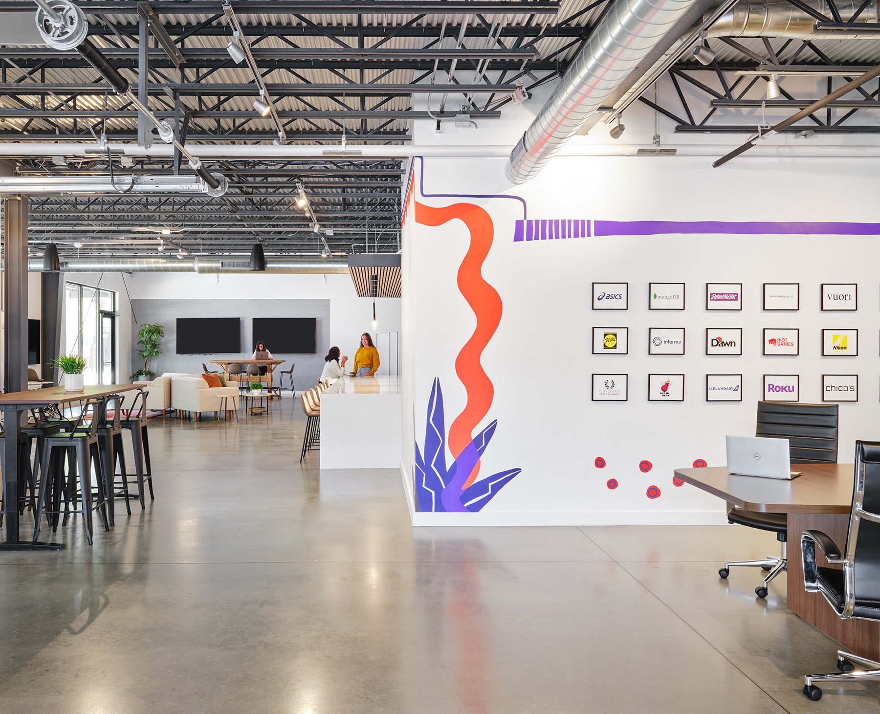 230920_ContentStack_DSF0133 AB2.jpg