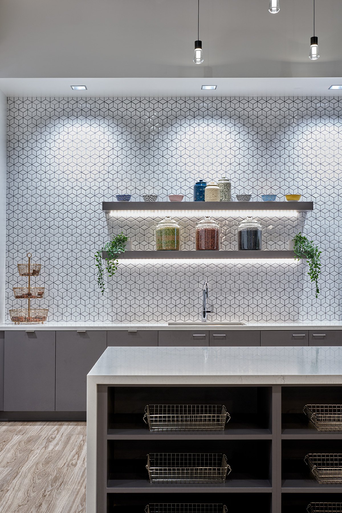 ConfidentialClient5_Micro-Kitchen-Backsplash_1800x1200.jpg