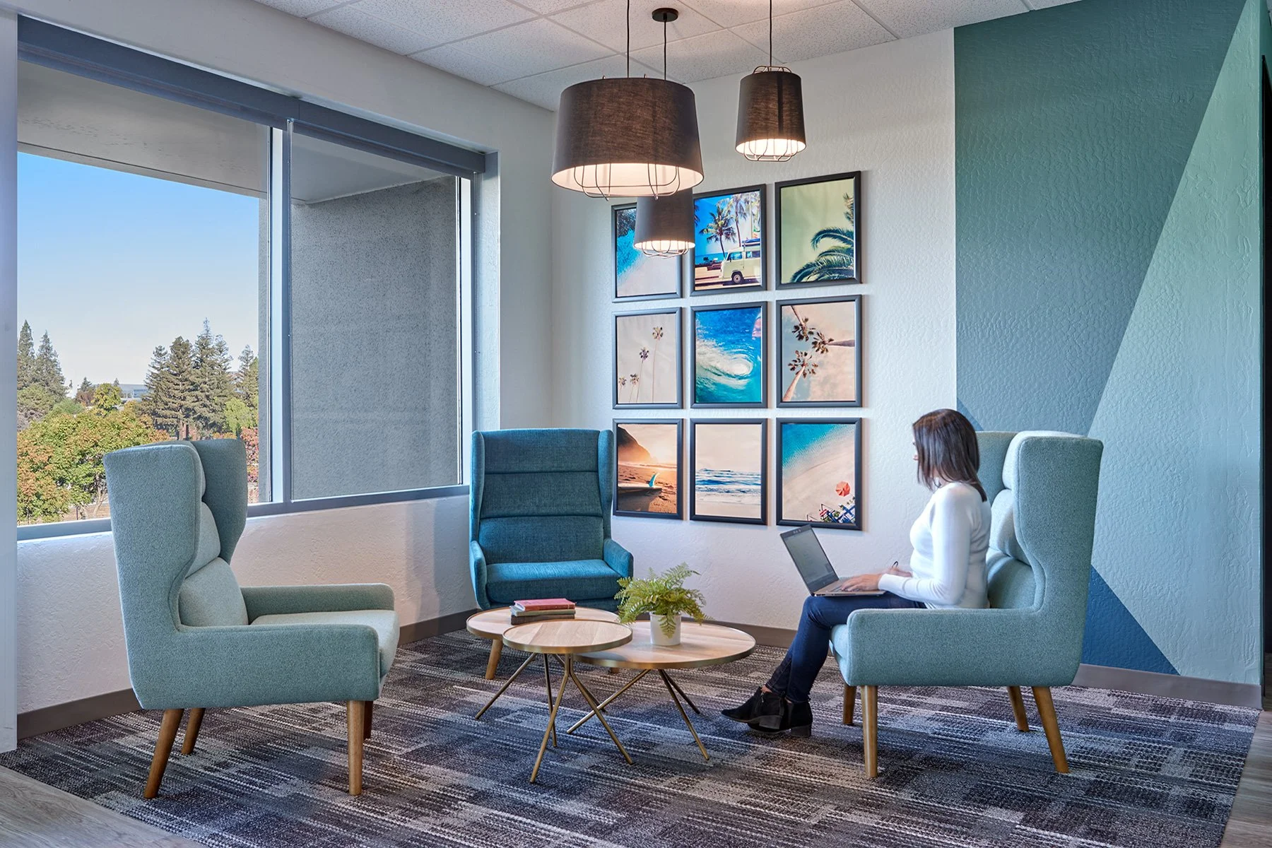 ConfidentialClient5_Lounge-1_1800x1200.jpg