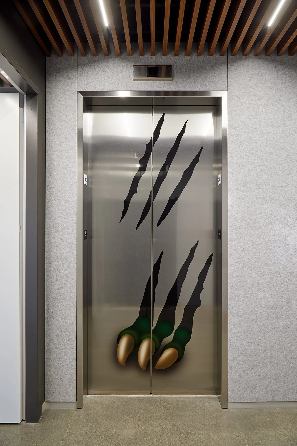 Roku | Elevator Graphic 5