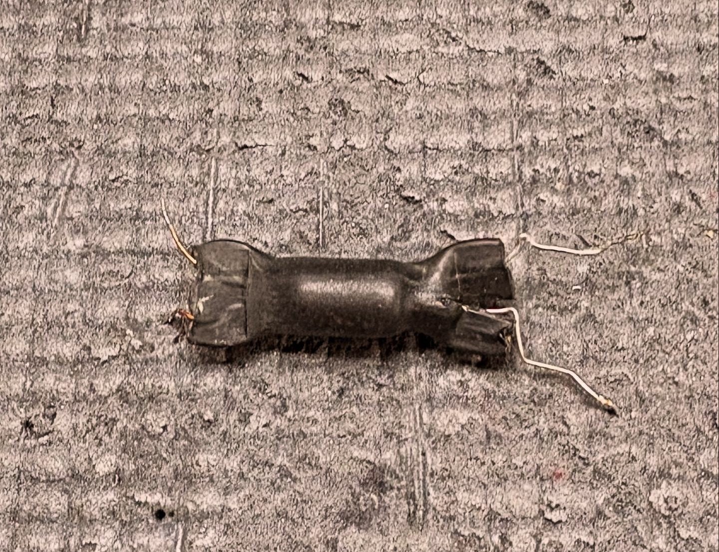 How Does A Tremolo “Roach” Work?