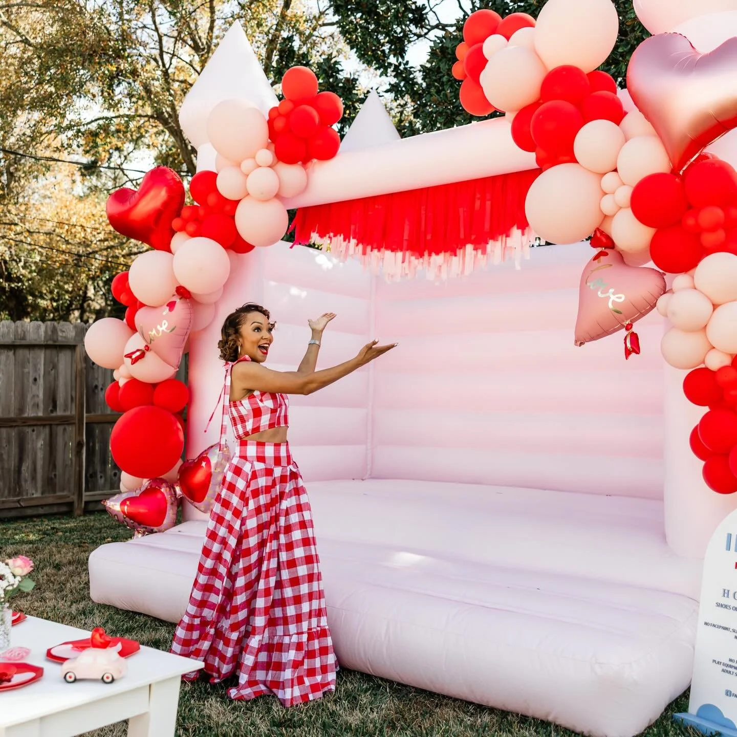 Pretty. Pink. Perfect. 💕
Our Pretty in Pink Bounce Castle is the ultimate Valentine&rsquo;s Day party upgrade 😍
Luxury vibes, playful fun, and that fringe!&hearts;️👀✨
Don&rsquo;t wait &mdash; book now! 🥳💗