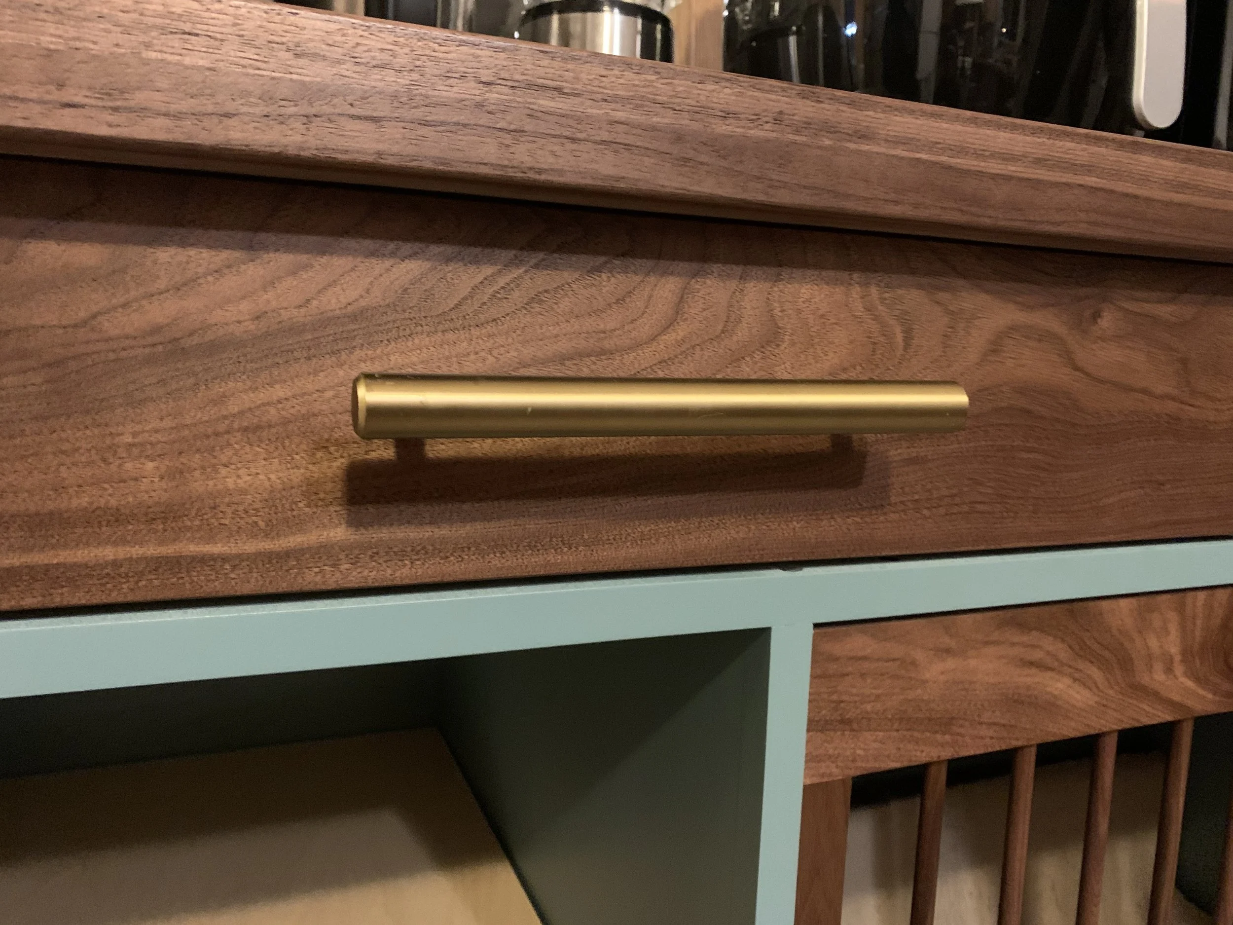 Design and build of butcher table with dog kennel