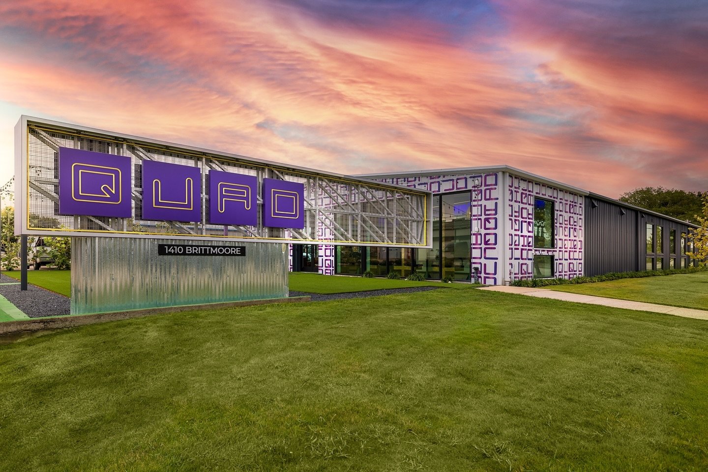 Is office dead? The short answer is NO. What tenants want the most from office space today is uniqueness, ease of accessibility, and location.

Enter The Quad at Brittmoore&mdash;a redevelopment of row warehouses in Spring Branch by @pagewoodcre &amp