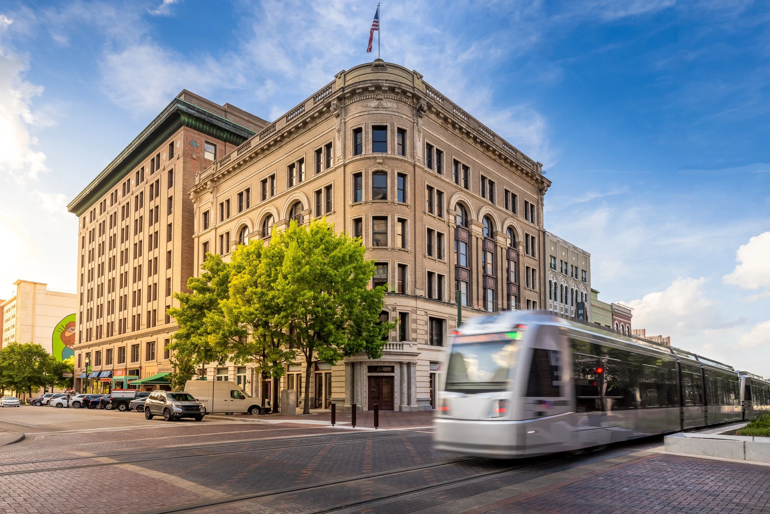 917 Franklin - Exterior with Metro Rail.jpg