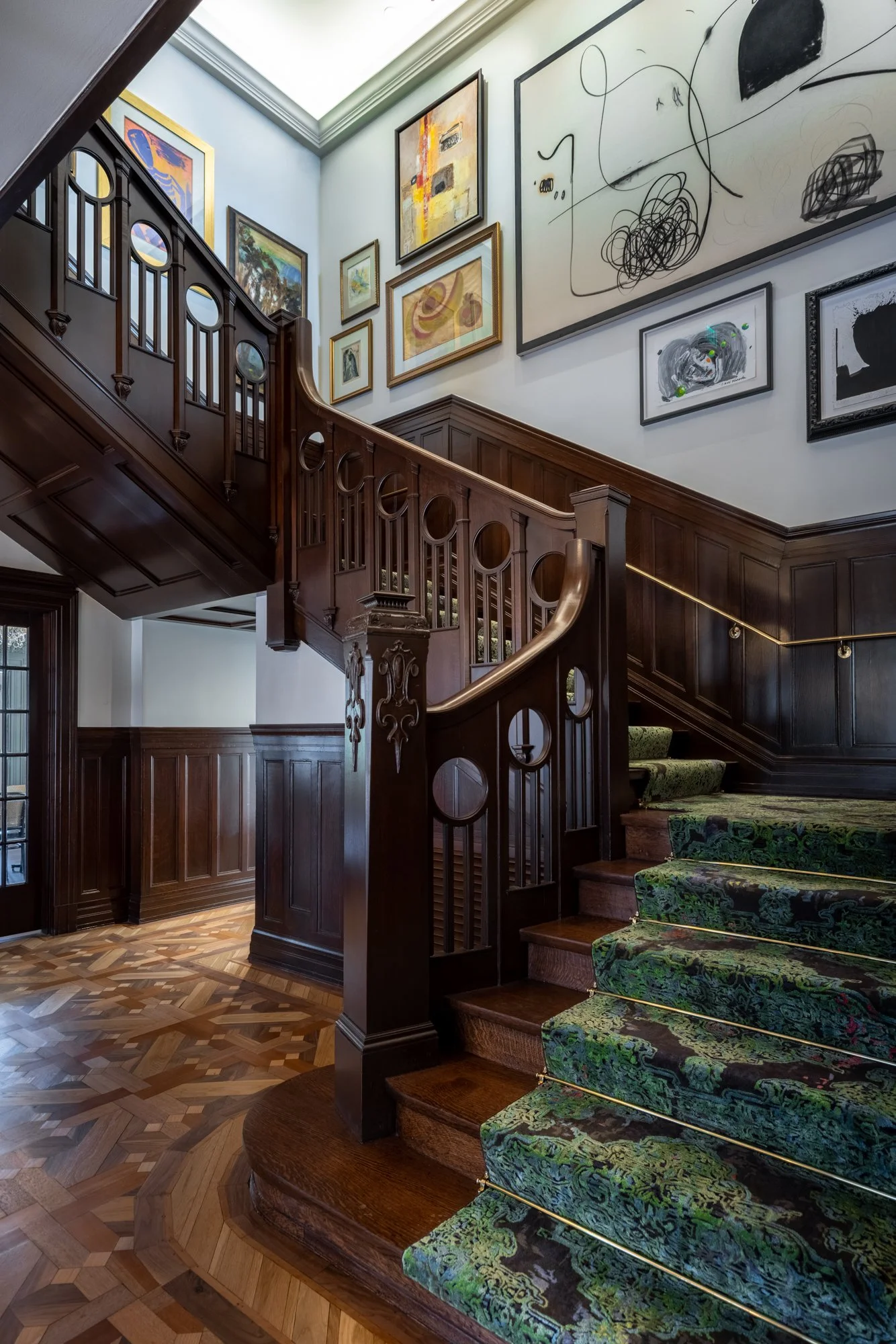 La Colombe d'Or, Mansion Gallery staircase — hospitality