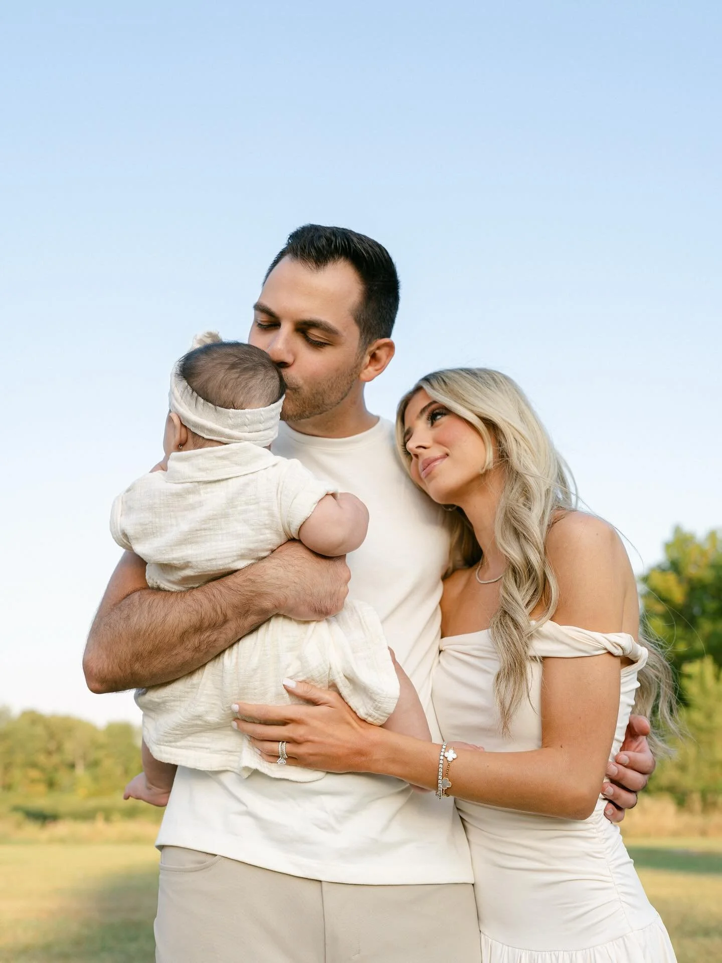 The Denhas 🫶🏼 photographed Melanie and Mikey back in February while they waited for their sweet girl. An honor to photograph them again!