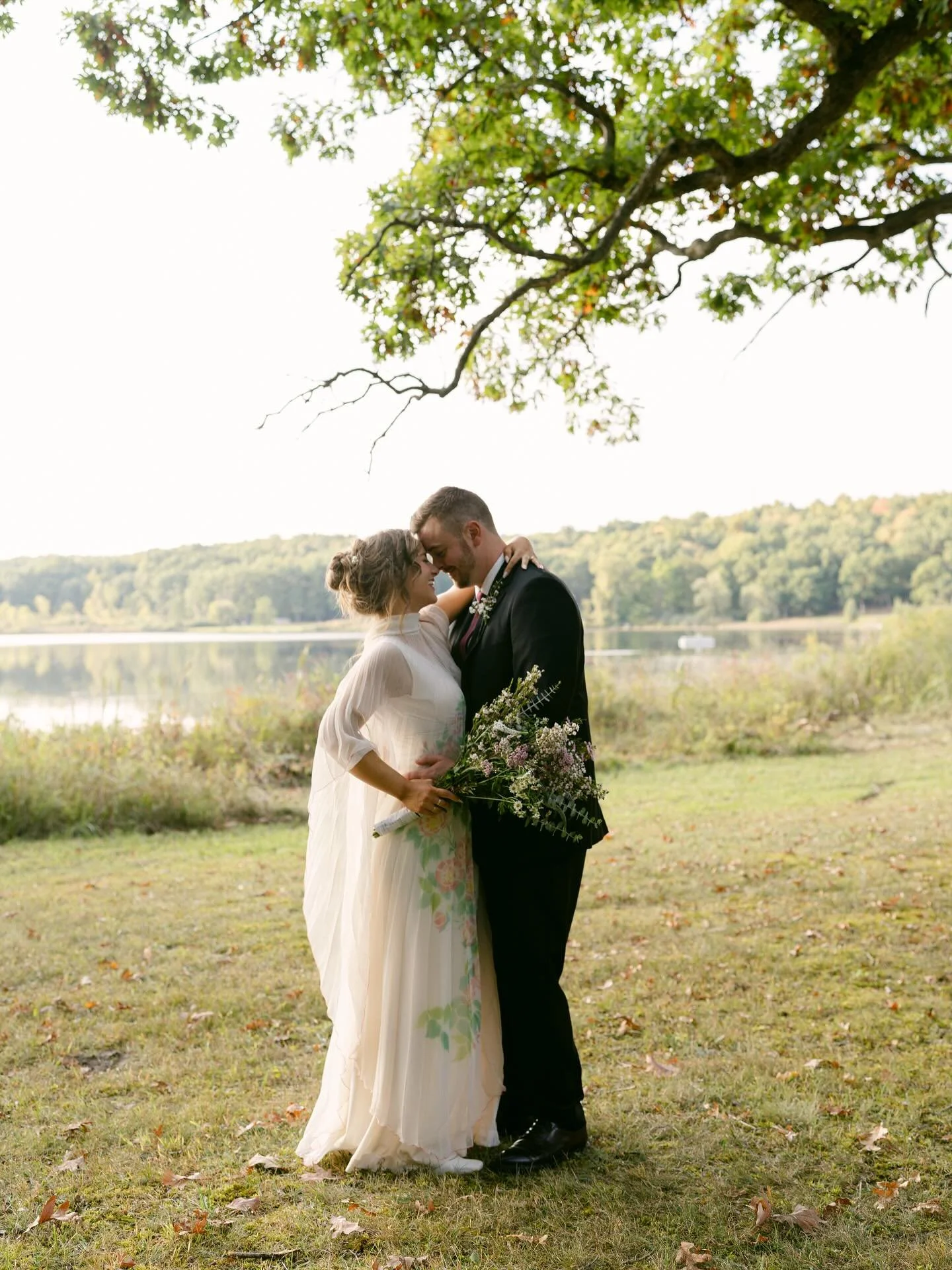Happy new year!!!! Finally getting around to editing some photos from weddings I second shot at this past year. These are from an absolutely beautiful day with @photographywithnatalie

Lee and Nick got married at Lee&rsquo;s grandmother&rsquo;s house