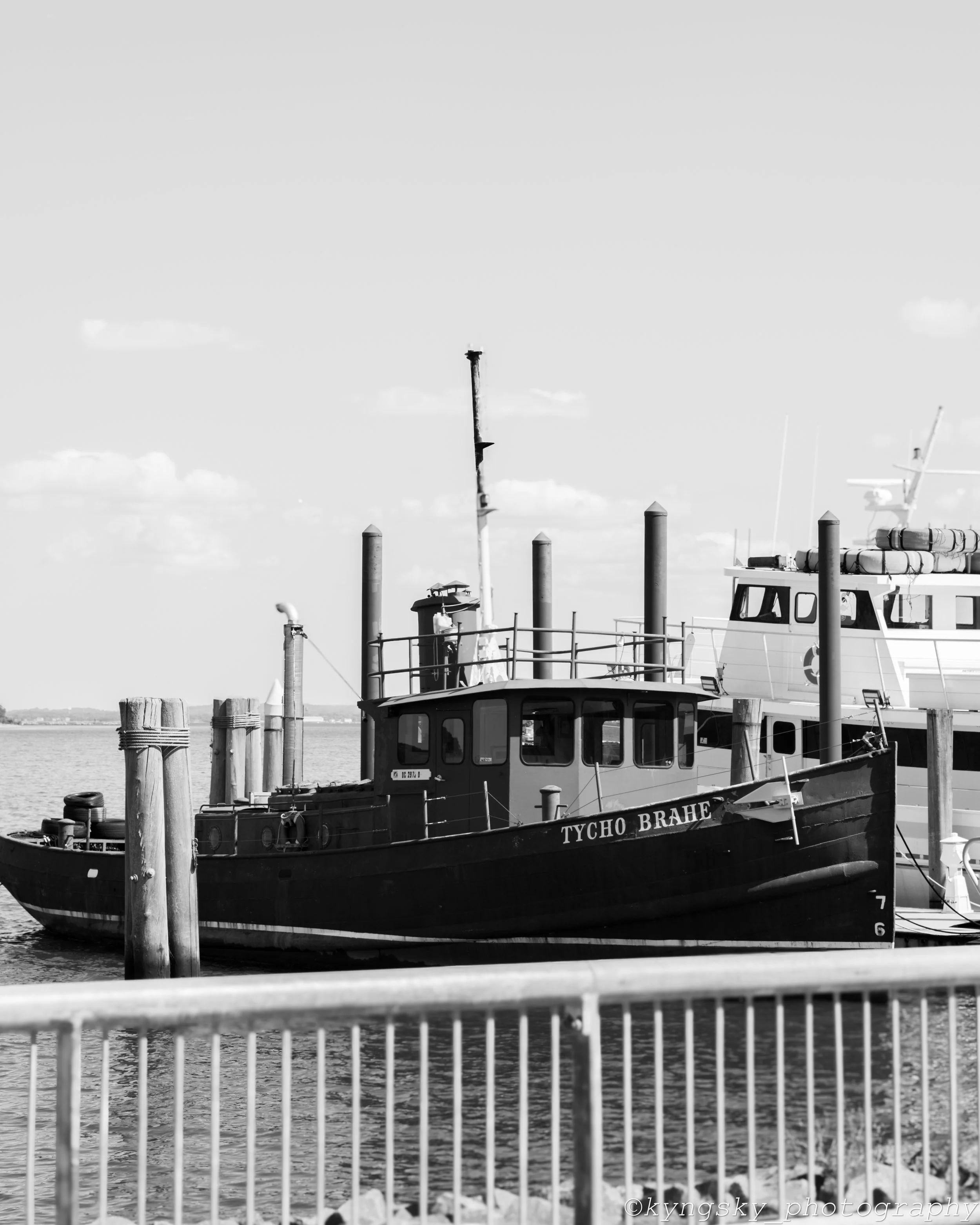 Black and White-14.jpg