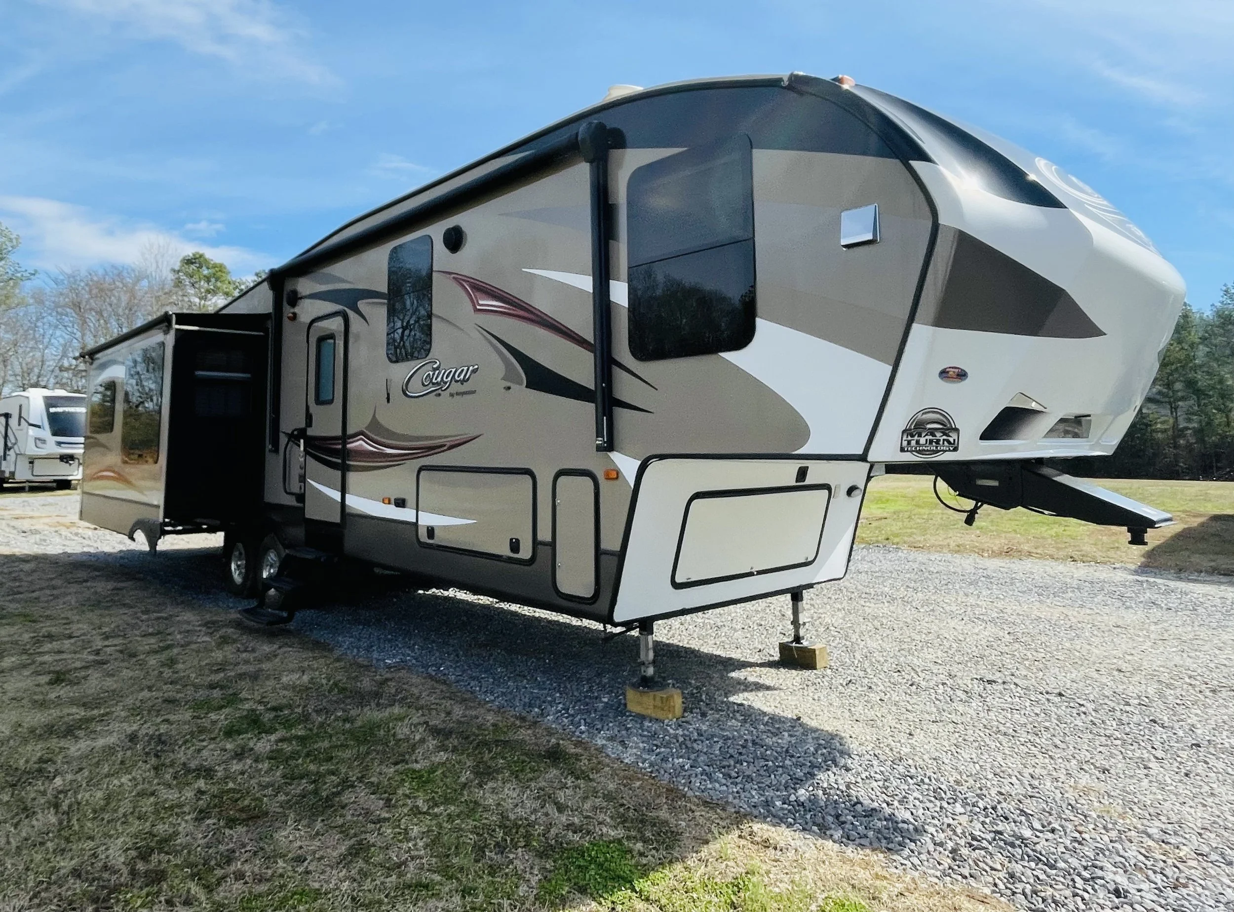2015 Keystone Cougar 327RES