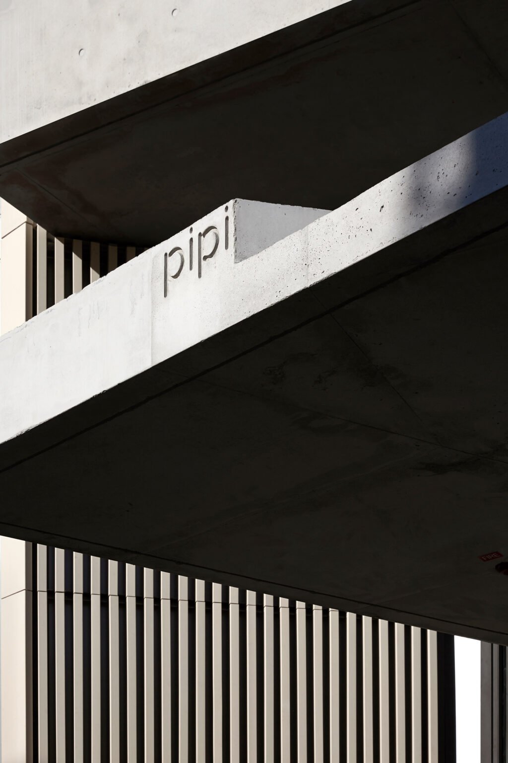 Smart-Design-Studio-Pipi-21-1024x1536.jpg