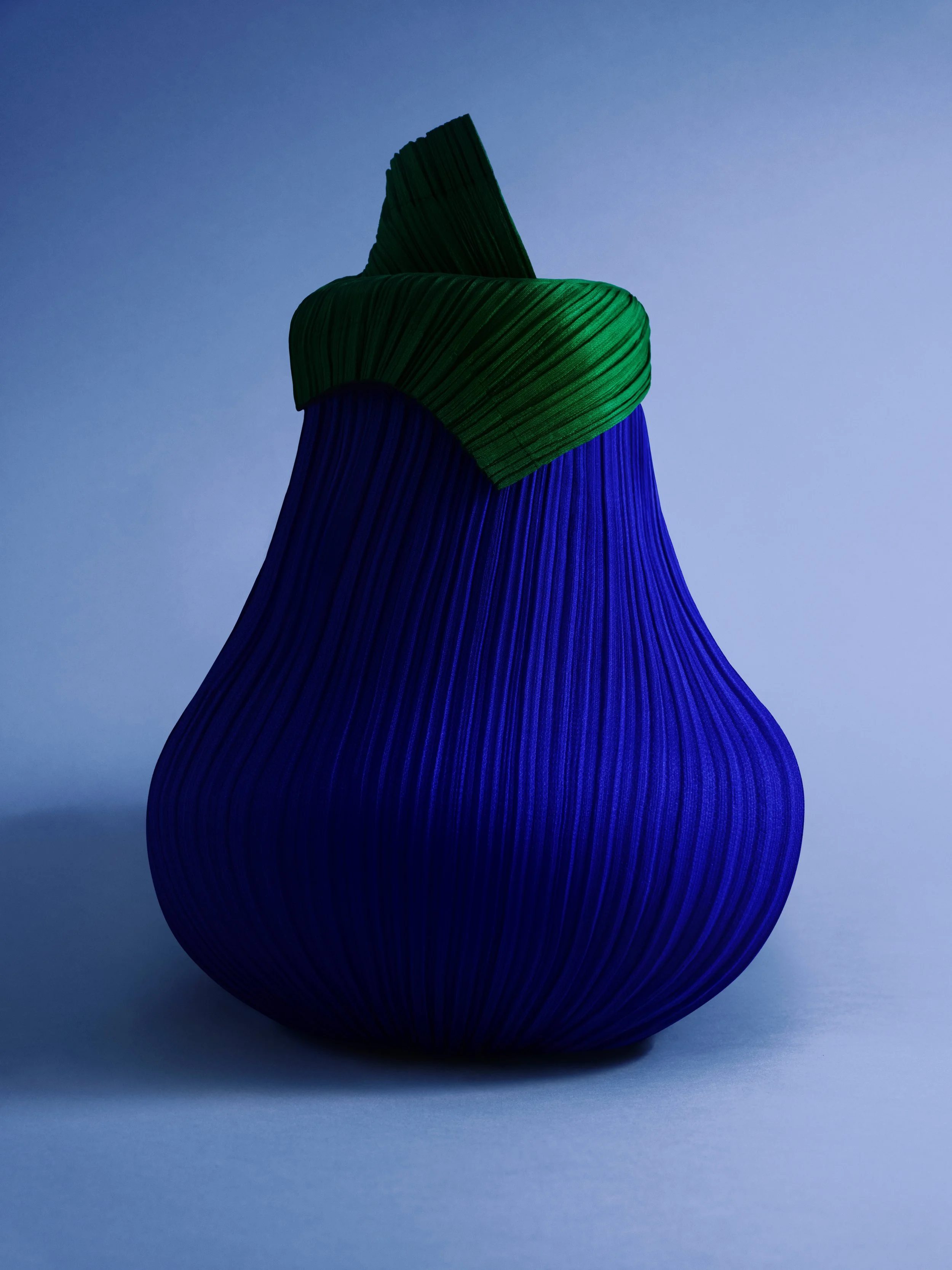 Pleats please project1176_RT2_sRGB.jpg