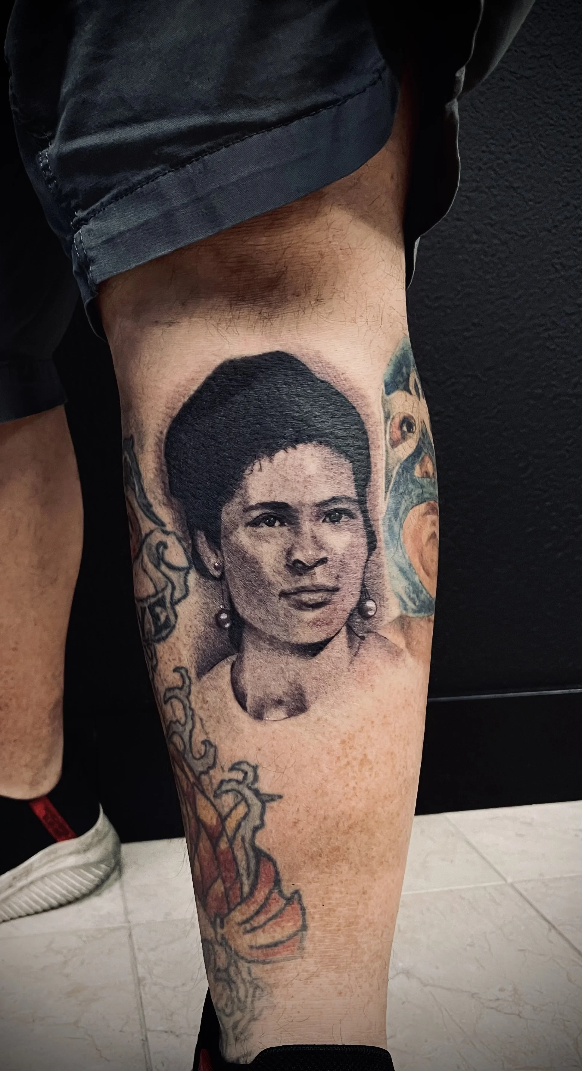 Get your loved ones portrait!
Book your free consultation 
Black and grey realism portrait 