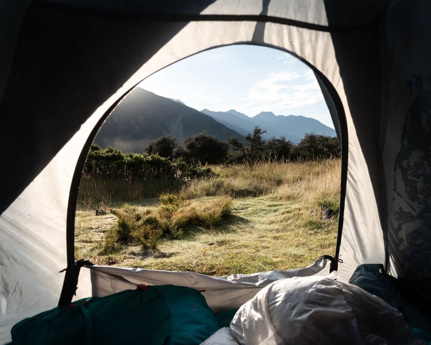 Waking up at White Horse Hill Campground to warm temperatures and blue skies. Throughout the night, hearing echoes of rockfall and avalanches from the glaciers around us.

#mountcooknationalpark #travelnewzealandwithme #gonz #backyourbackyard #metser