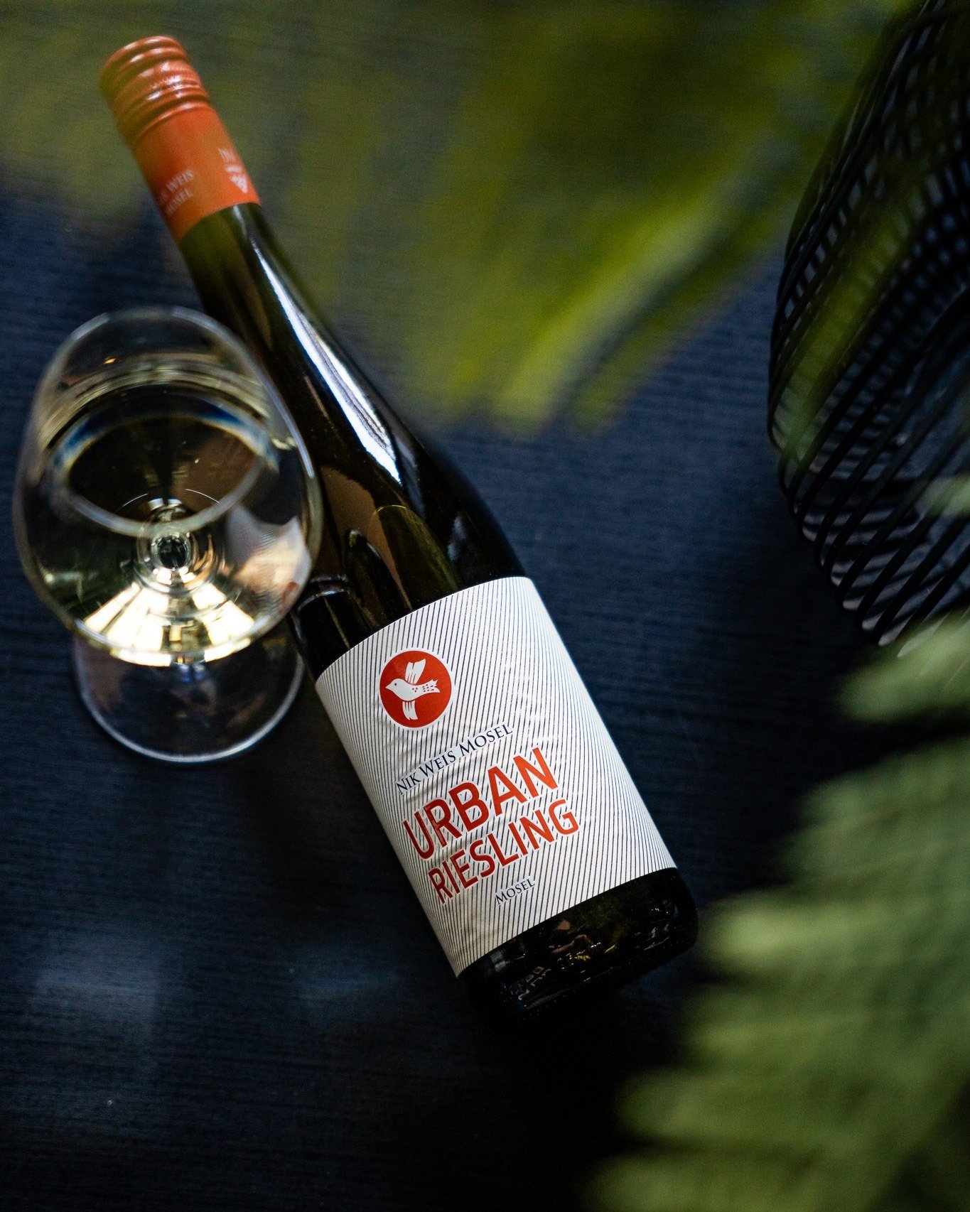 Eigenlijk heb ik deze wijn vooral op de kaart gezet omdat ik &rsquo;m zelf zo lekker vind, maar hij wordt gelukkig opvallend vaak besteld! En terecht, want het is echt een heerlijke Riesling m&eacute;t een 4.2 op Vivino. 

Intense aroma&rsquo;s van a