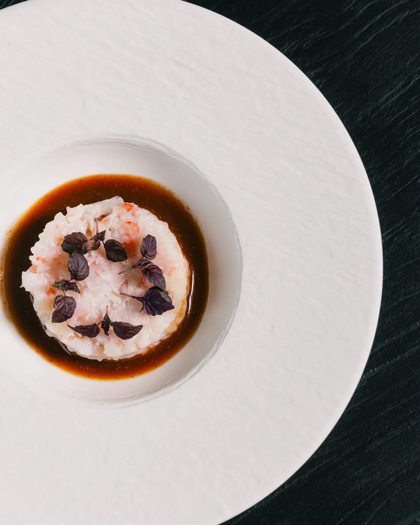 NEW MENU - PRAWN TARTARE - met langzaam getrokken langoustine bisque 🤤