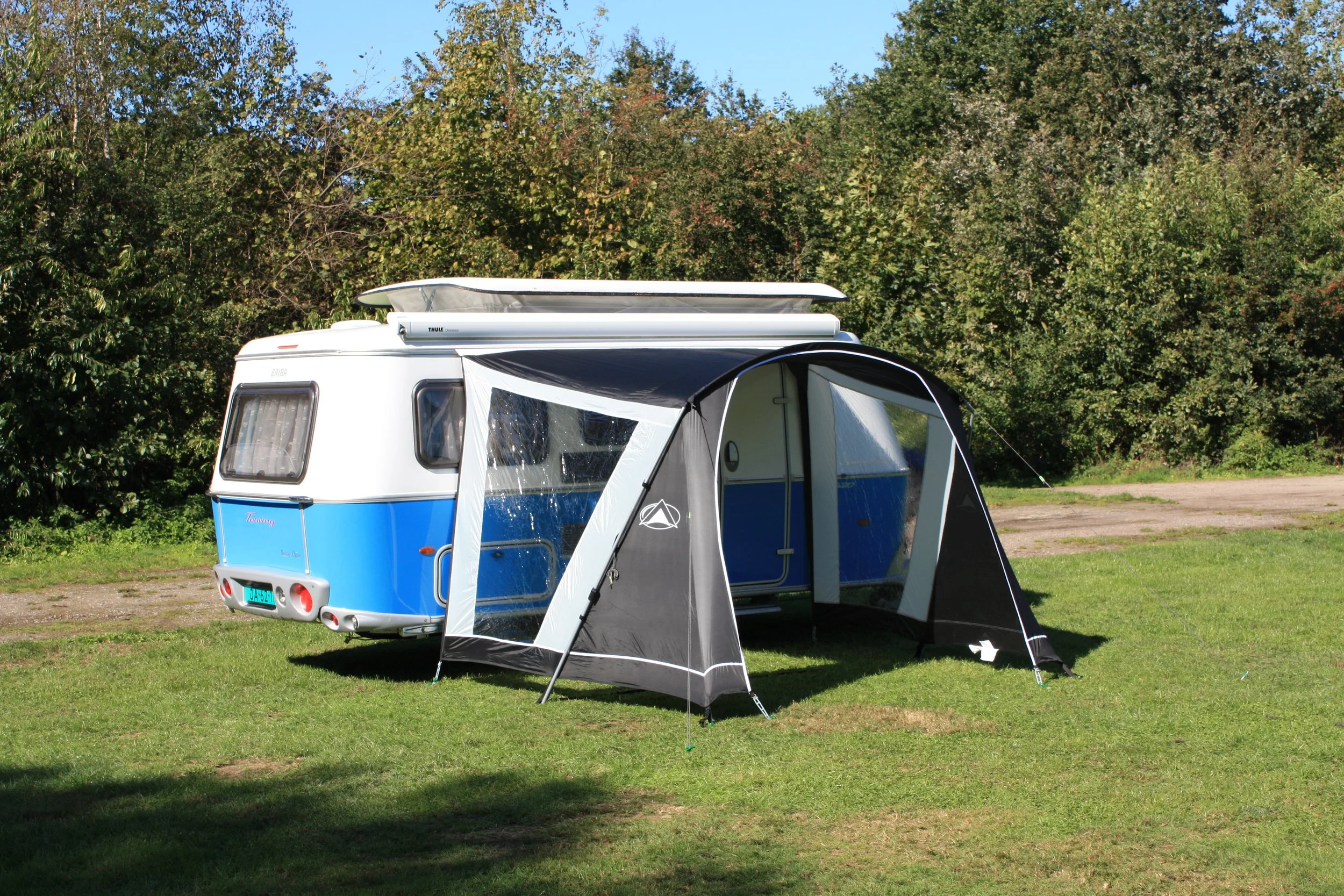 Swift Van Canopy 260 (2).JPG
