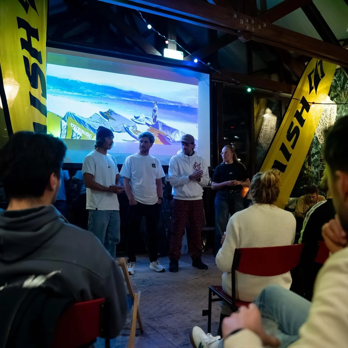 Second packshots for Snowy Tales are here.
How many of you have already made it back into the water with the directional board? 🙆&zwj;♂️🙆&zwj;♀️

While you warm up for the next session, go check out the new video just released by @mathys_rmgl 
It&r