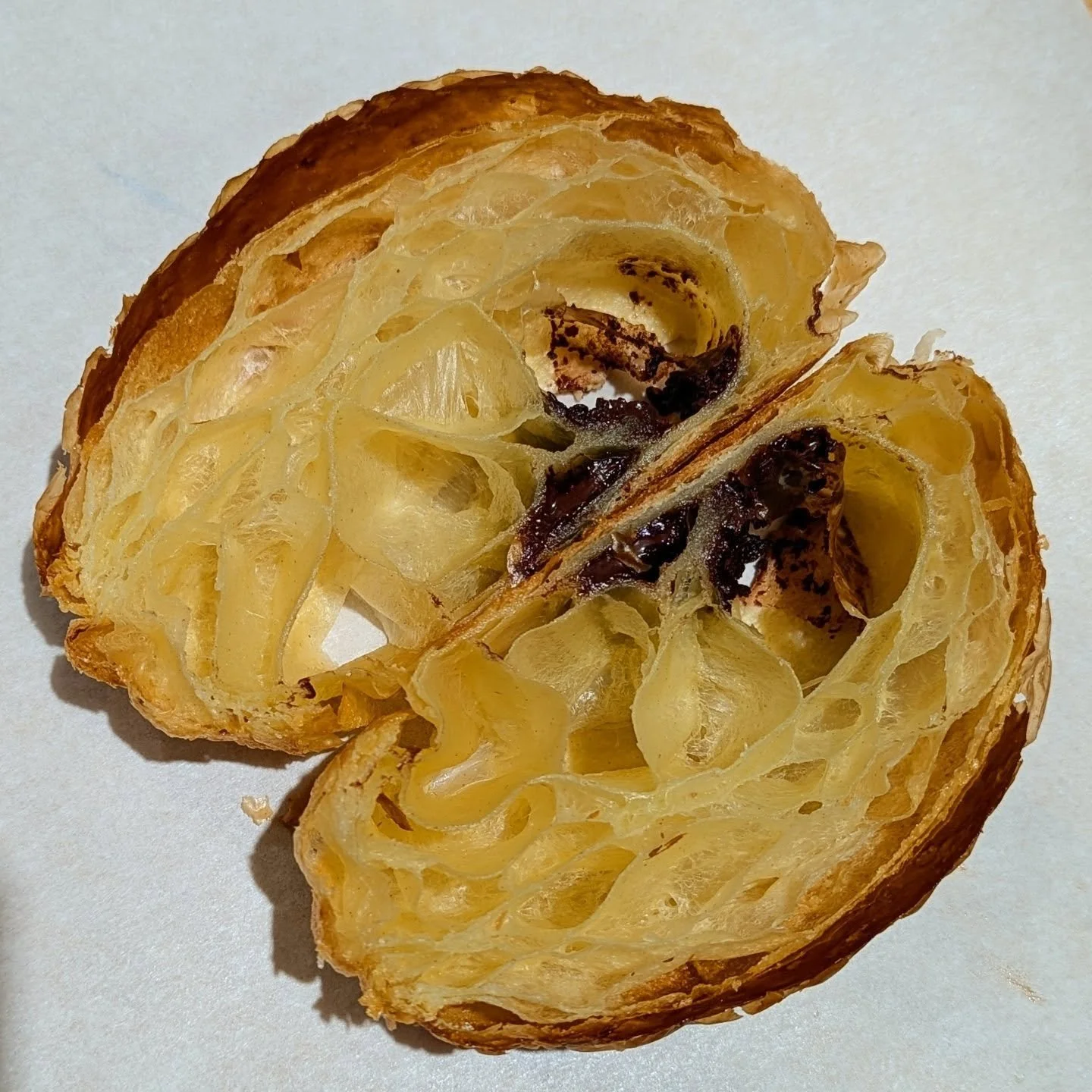 Pain au Chocolat 

best in town - featuring @felchlinswitzerland