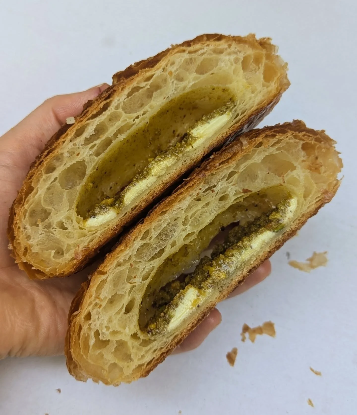 Sommer Special

Pain Suisse Pistazie, Oliven&ouml;l &amp; wei&szlig;e Schokolade

Di - Sa von &Ouml;ffnung - Ausverkauf