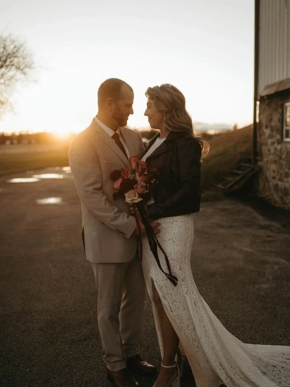 I&rsquo;ll never get over surprise weddings and elopements &mdash; there&rsquo;s something so effortlessly badass about celebrating love on your own terms 🪭

Florals: @wildhearts.inbloom 
Photography: @ess.and.elle