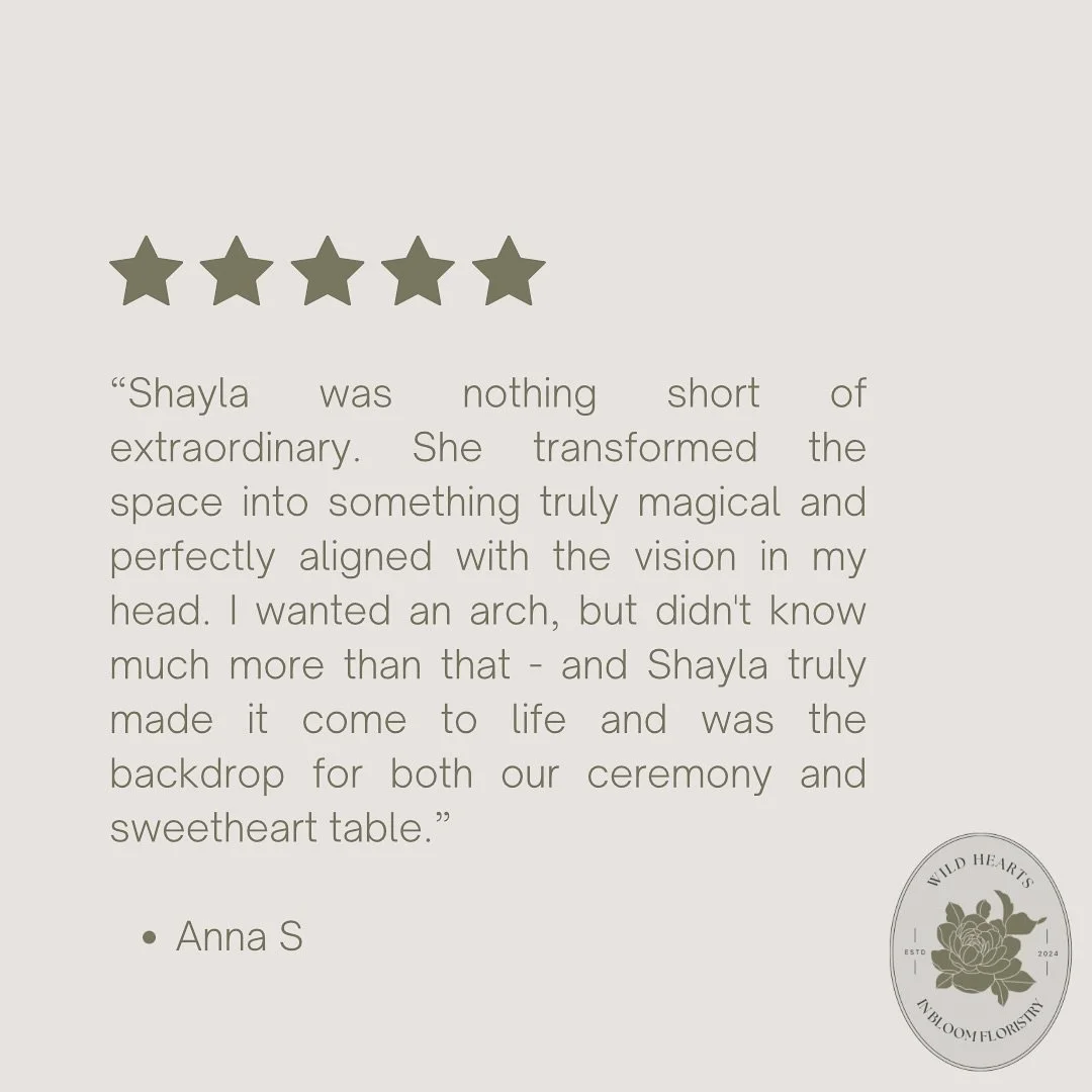 Love notes like this make my melt 🤭

And truly, your florals deserve more than one moment in the spotlight &mdash; we love getting them from ceremony to reception so they can keep telling your story throughout the day 💌